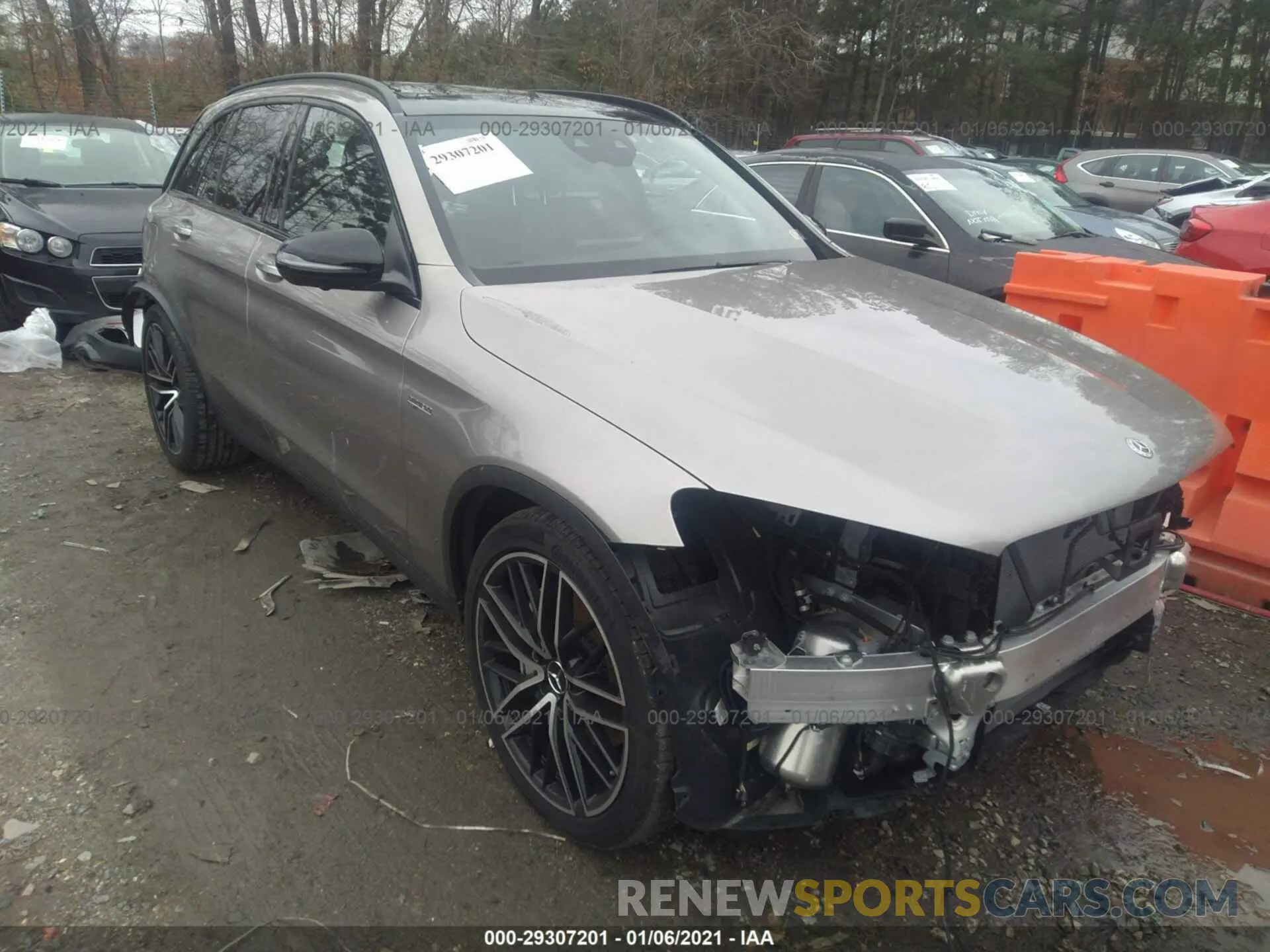 1 Фотография поврежденного автомобиля W1N0G6EB9LF768109 MERCEDES-BENZ GLC 2020