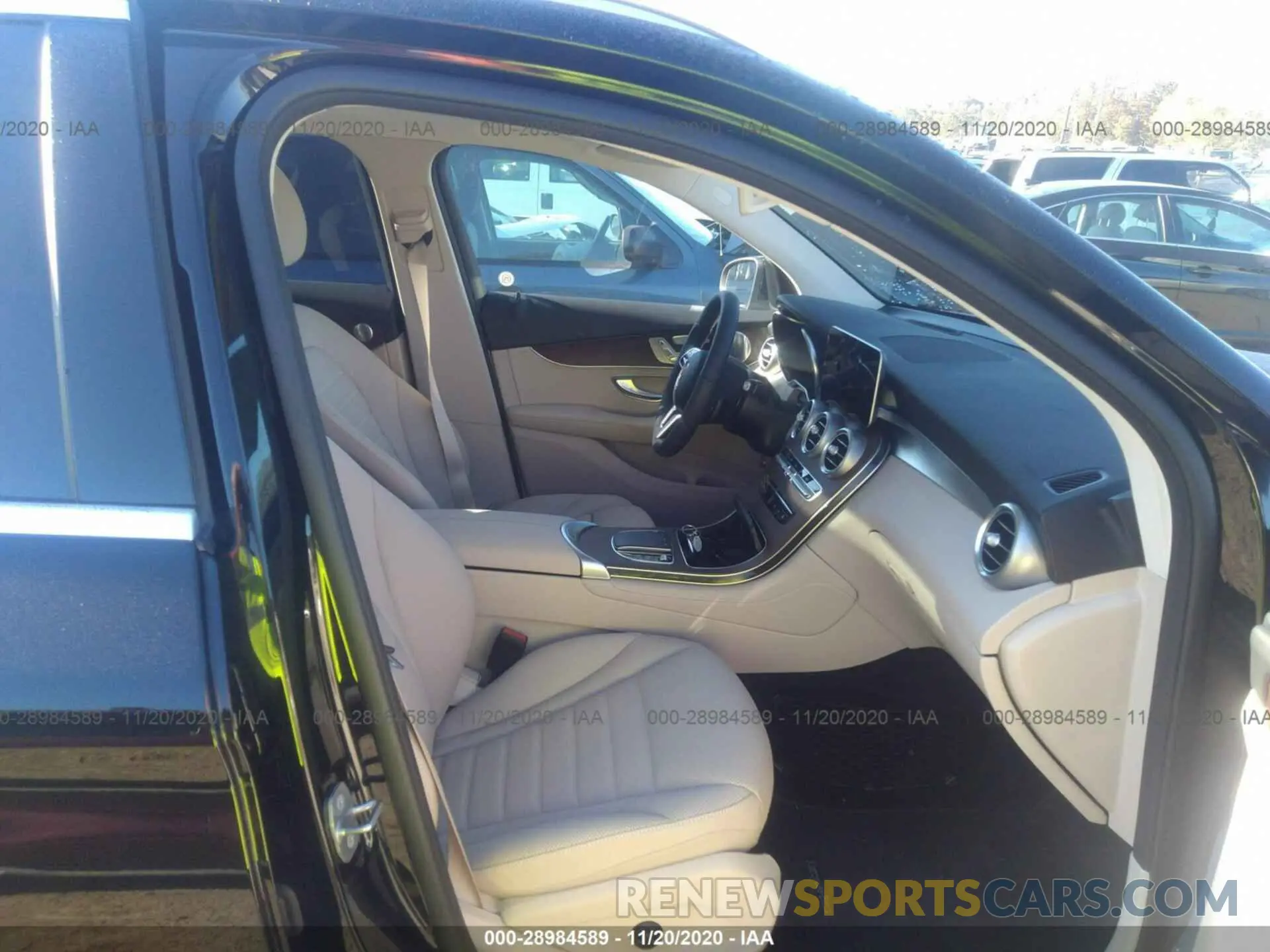 5 Photograph of a damaged car W1N0G8DB4LV258723 MERCEDES-BENZ GLC 2020