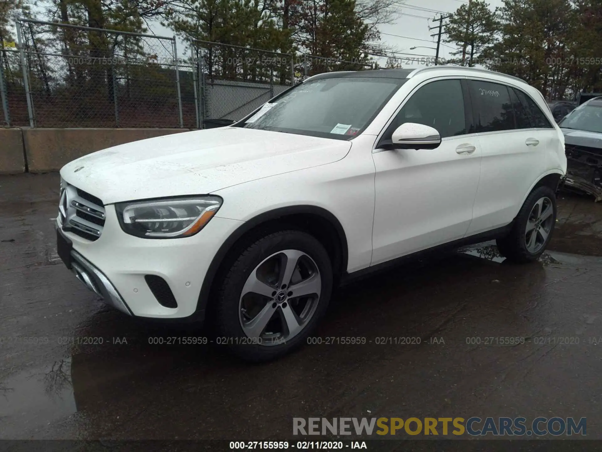 2 Photograph of a damaged car W1N0G8EB4LF765825 MERCEDES-BENZ GLC 2020