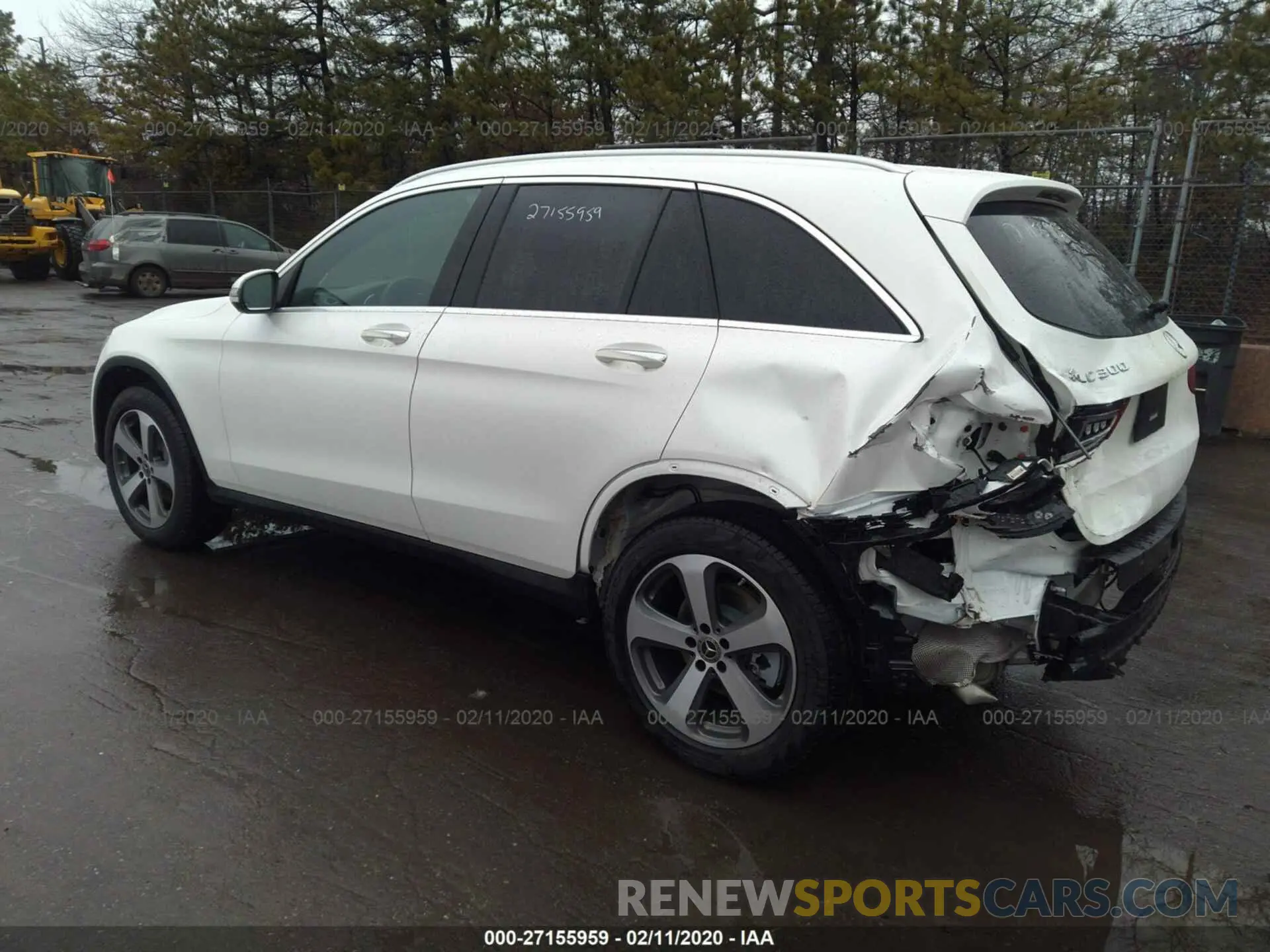 3 Photograph of a damaged car W1N0G8EB4LF765825 MERCEDES-BENZ GLC 2020