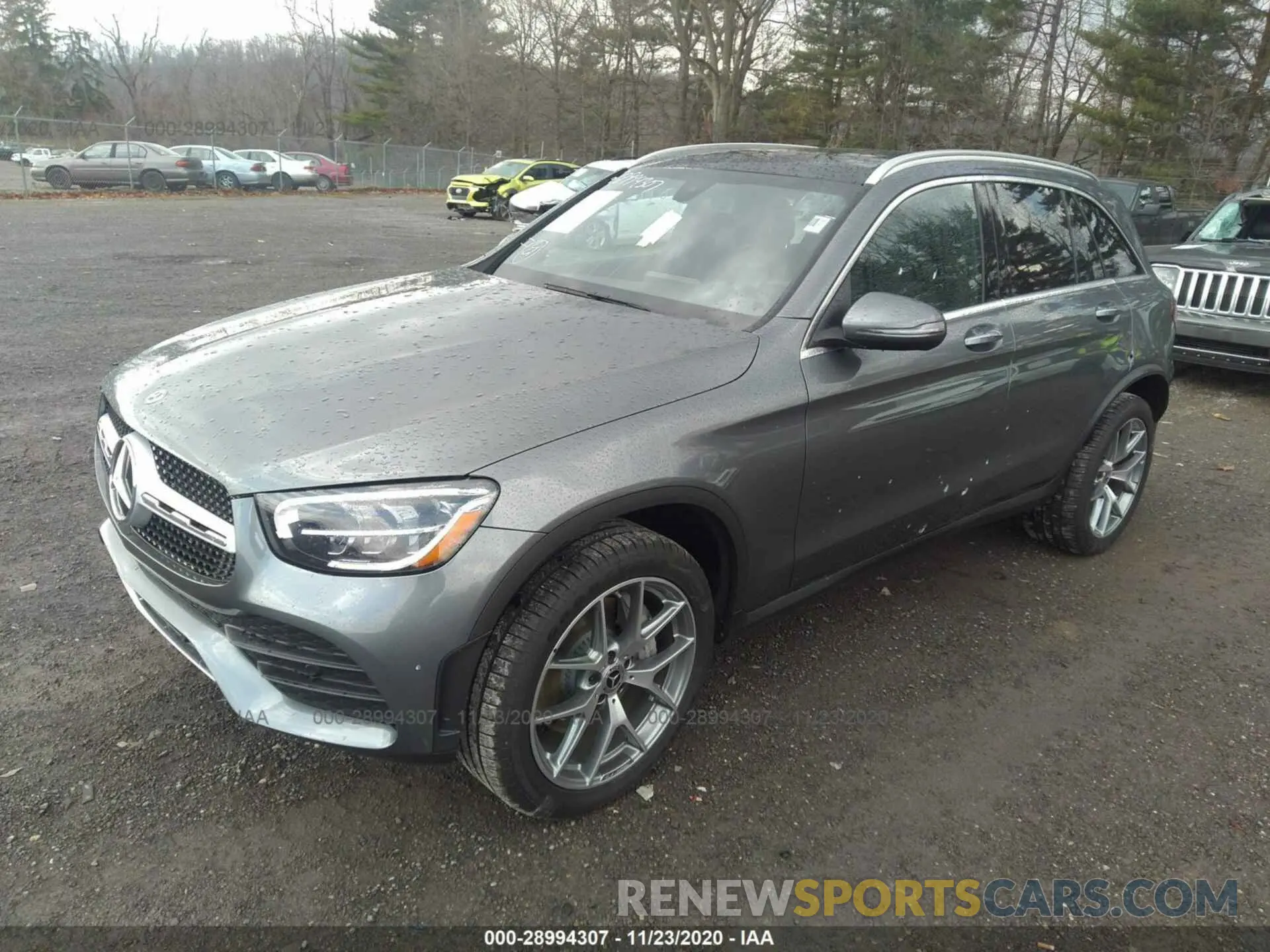 2 Photograph of a damaged car W1N0G8EB8LF829963 MERCEDES-BENZ GLC 2020