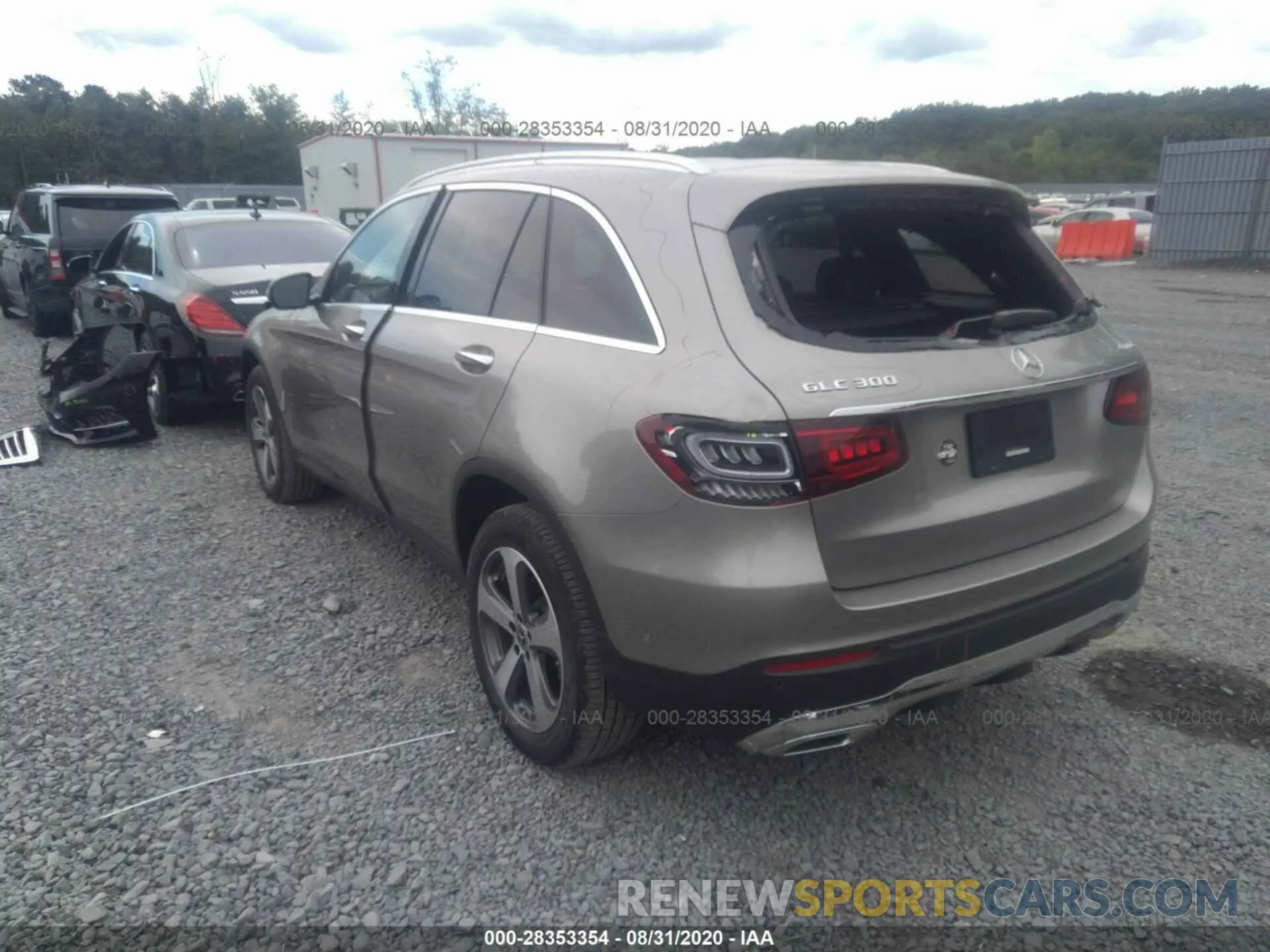 3 Photograph of a damaged car W1N0G8EBXLF767837 MERCEDES-BENZ GLC 2020