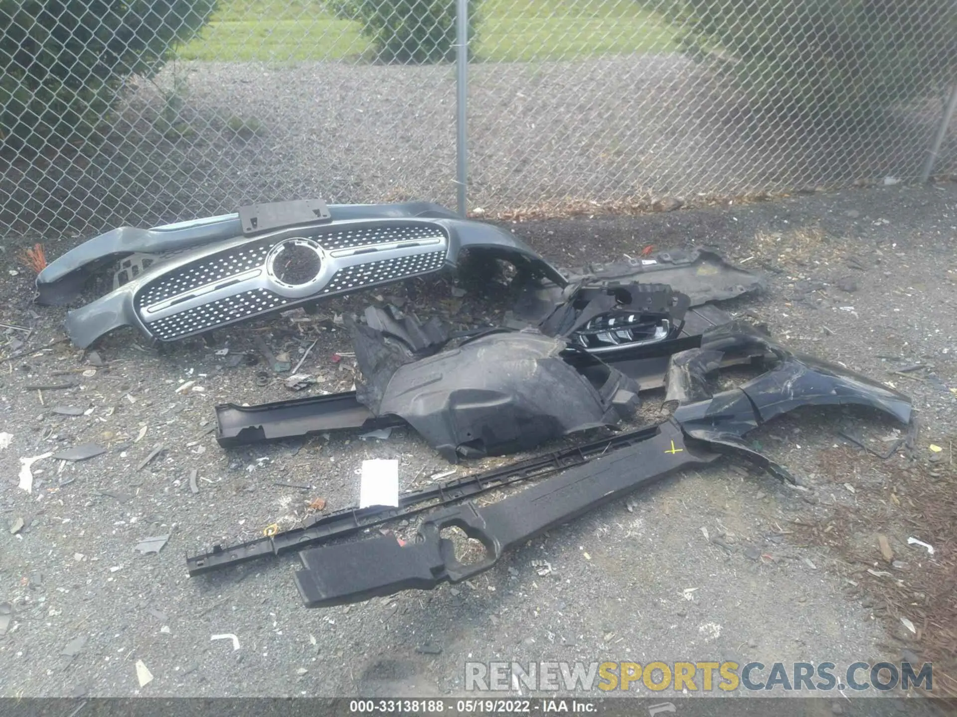 12 Photograph of a damaged car W1N0G8EBXLF816079 MERCEDES-BENZ GLC 2020