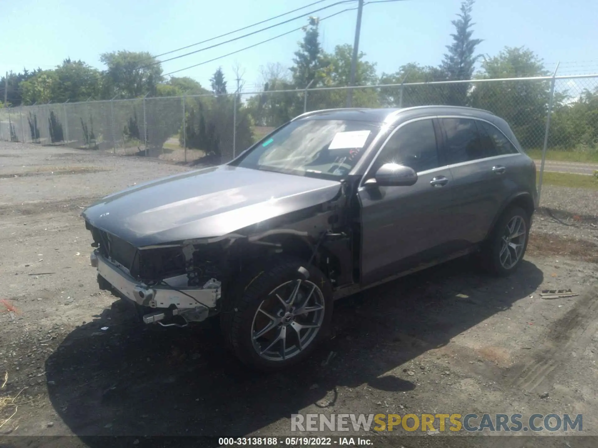 2 Photograph of a damaged car W1N0G8EBXLF816079 MERCEDES-BENZ GLC 2020