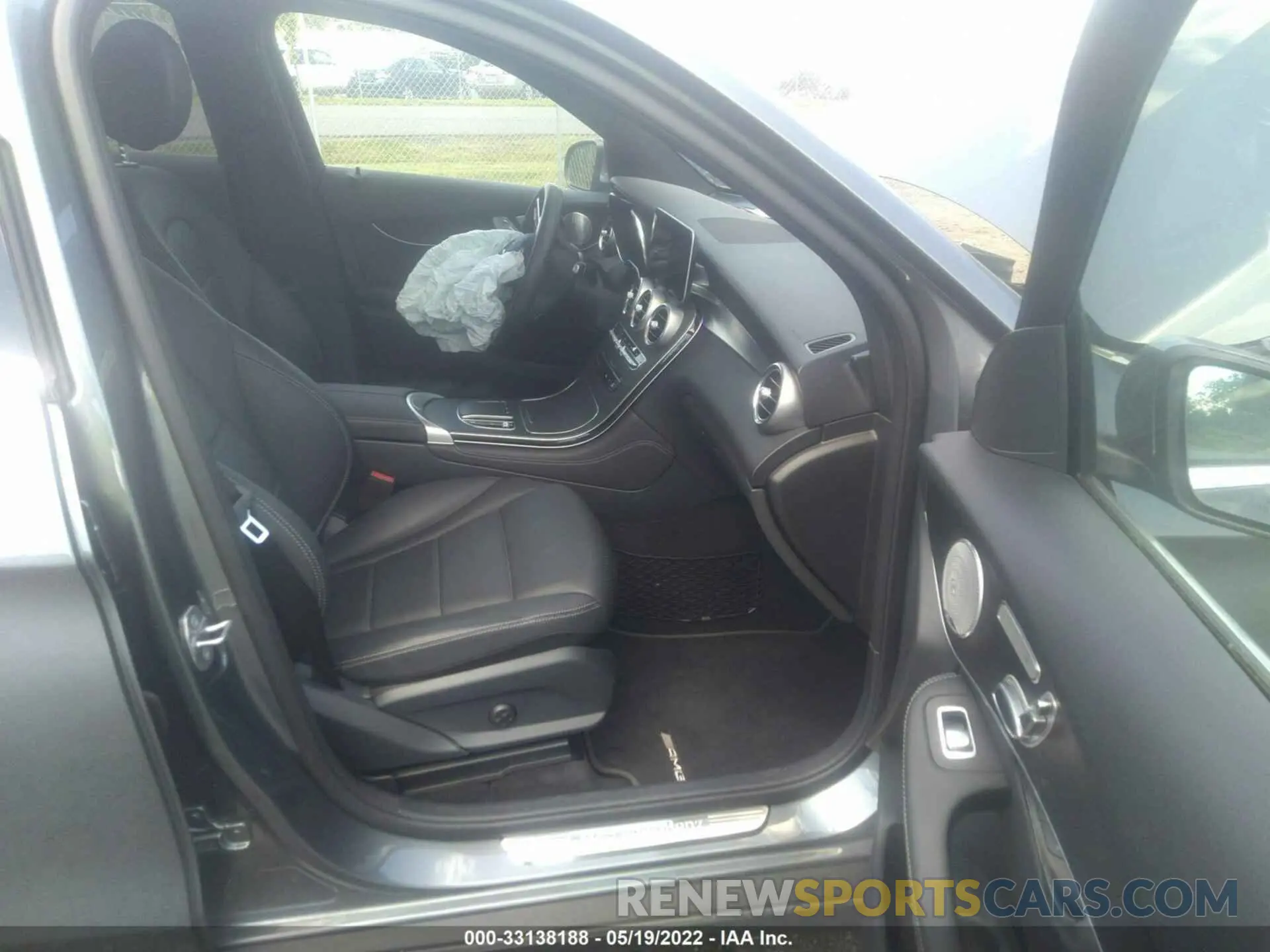 5 Photograph of a damaged car W1N0G8EBXLF816079 MERCEDES-BENZ GLC 2020