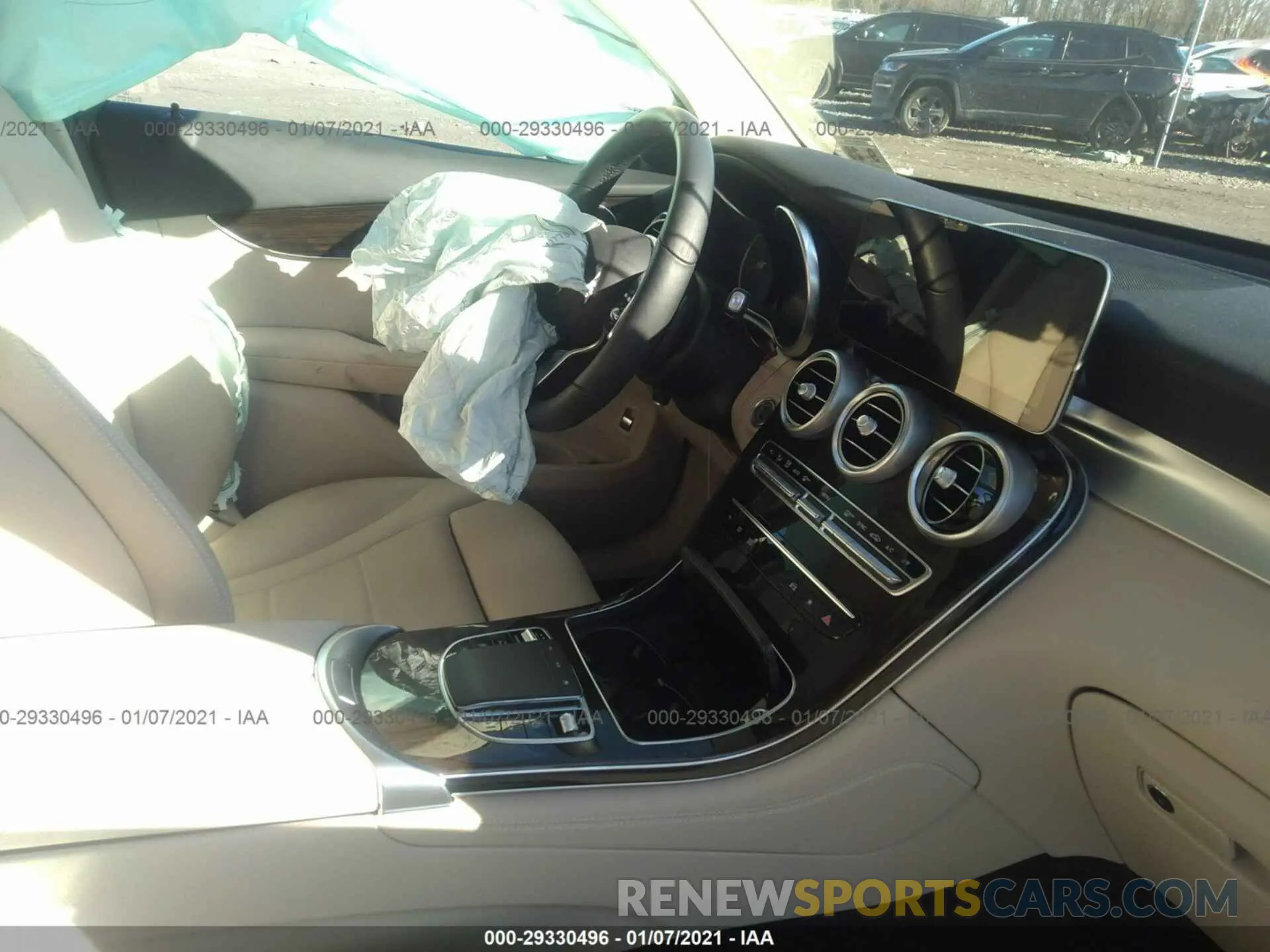 5 Photograph of a damaged car W1N0G8EBXLF858316 MERCEDES-BENZ GLC 2020