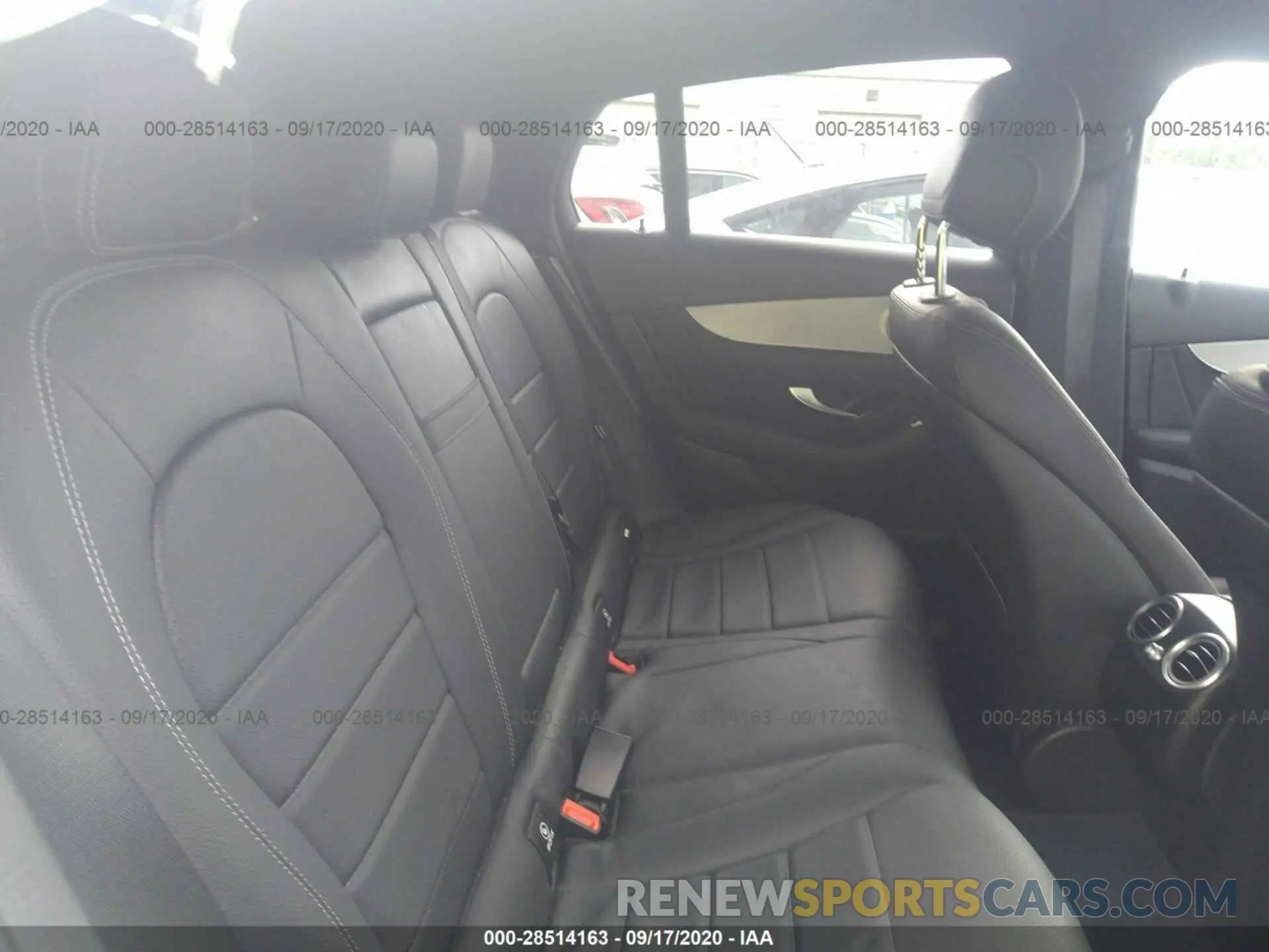 8 Photograph of a damaged car W1N0J8EB9LF803437 MERCEDES-BENZ GLC 2020