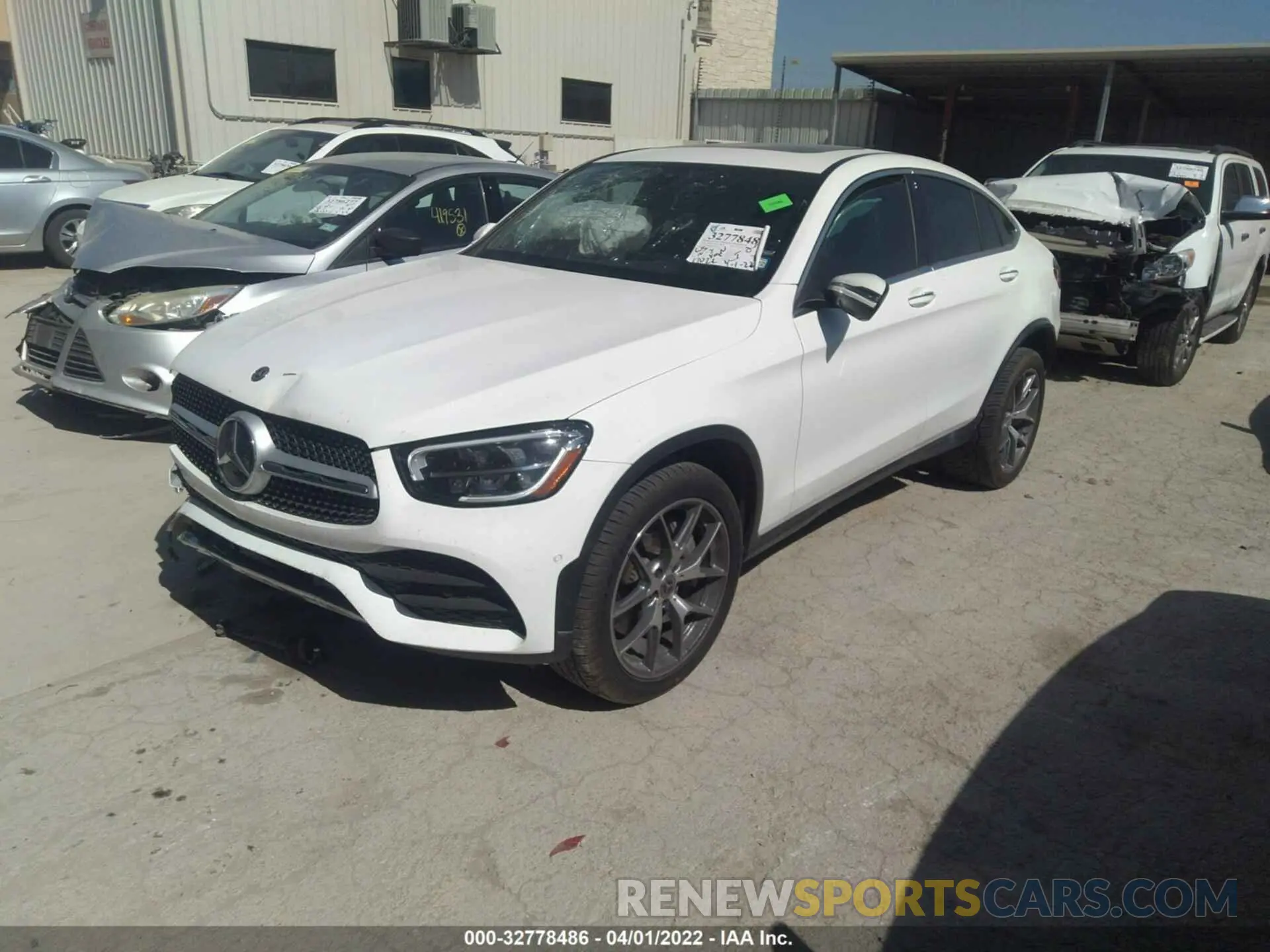 2 Фотография поврежденного автомобиля W1N0J8EBXLF861055 MERCEDES-BENZ GLC 2020