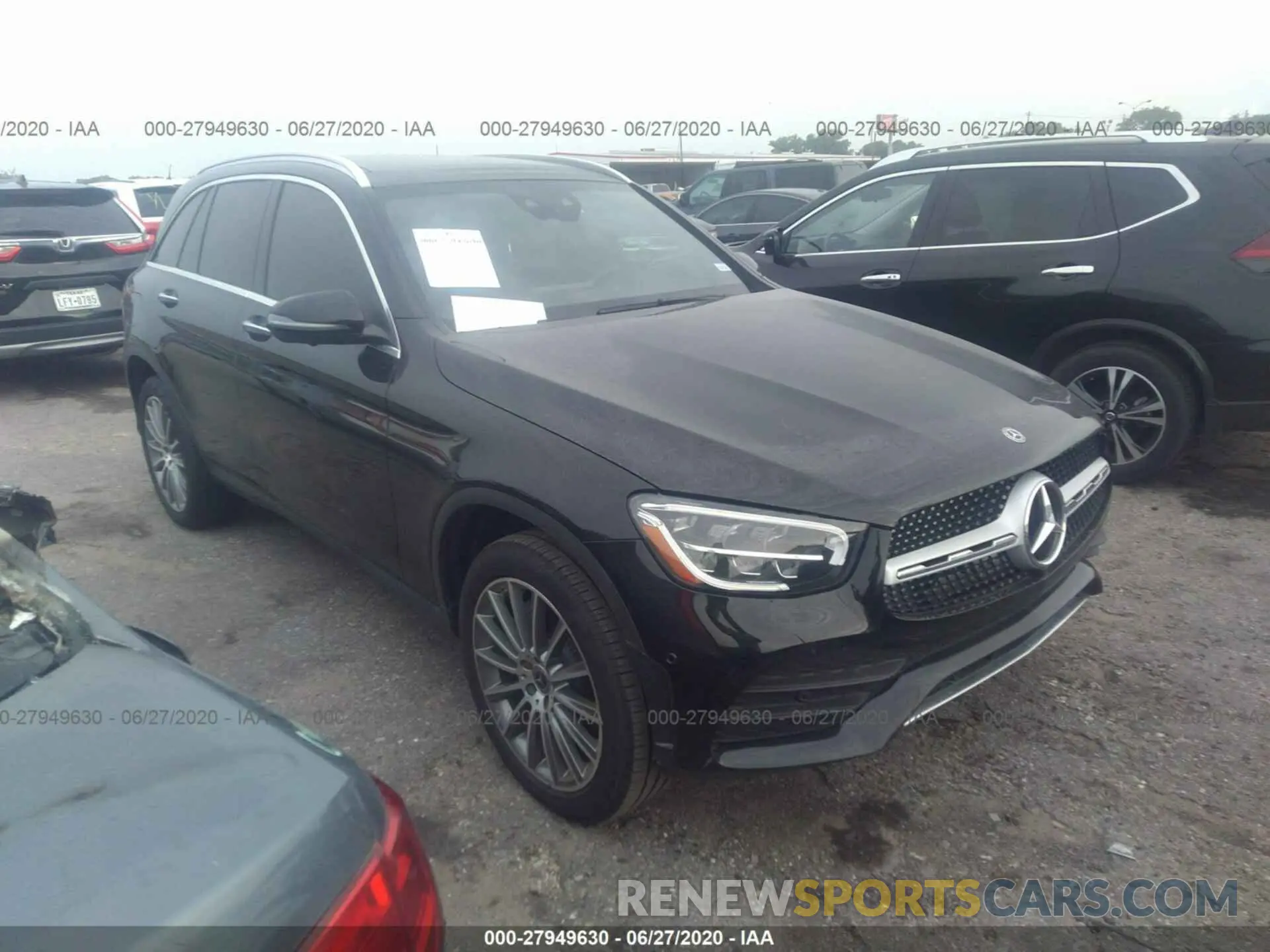 1 Photograph of a damaged car WDC0G8DB0LF740195 MERCEDES-BENZ GLC 2020