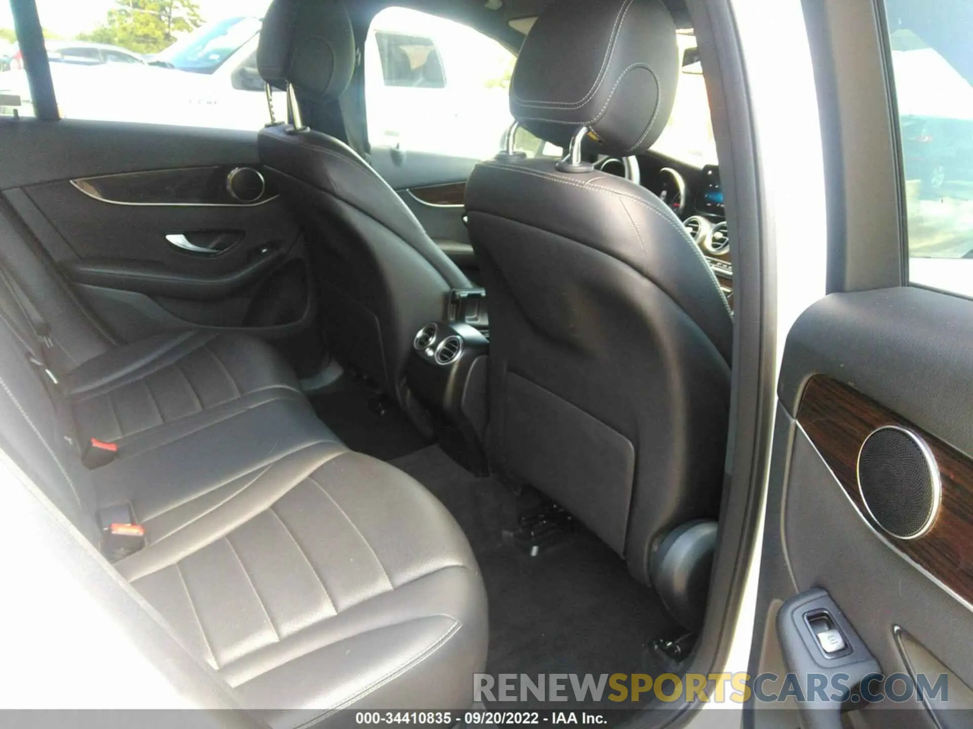 8 Фотография поврежденного автомобиля WDC0G8DBXLF740236 MERCEDES-BENZ GLC 2020