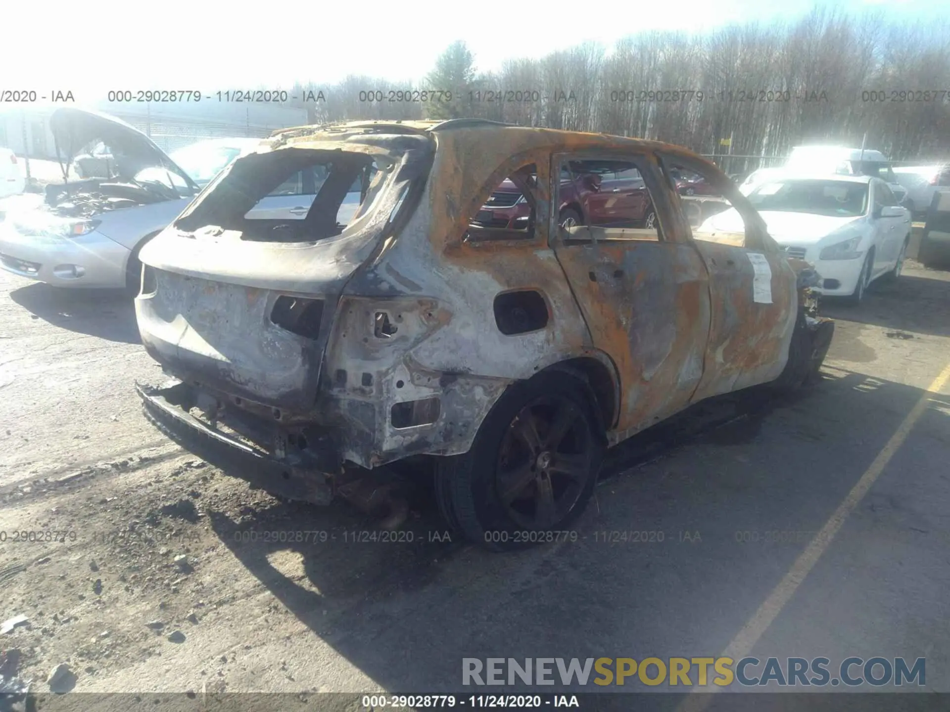 4 Photograph of a damaged car WDC0G8EB8LF703586 MERCEDES-BENZ GLC 2020