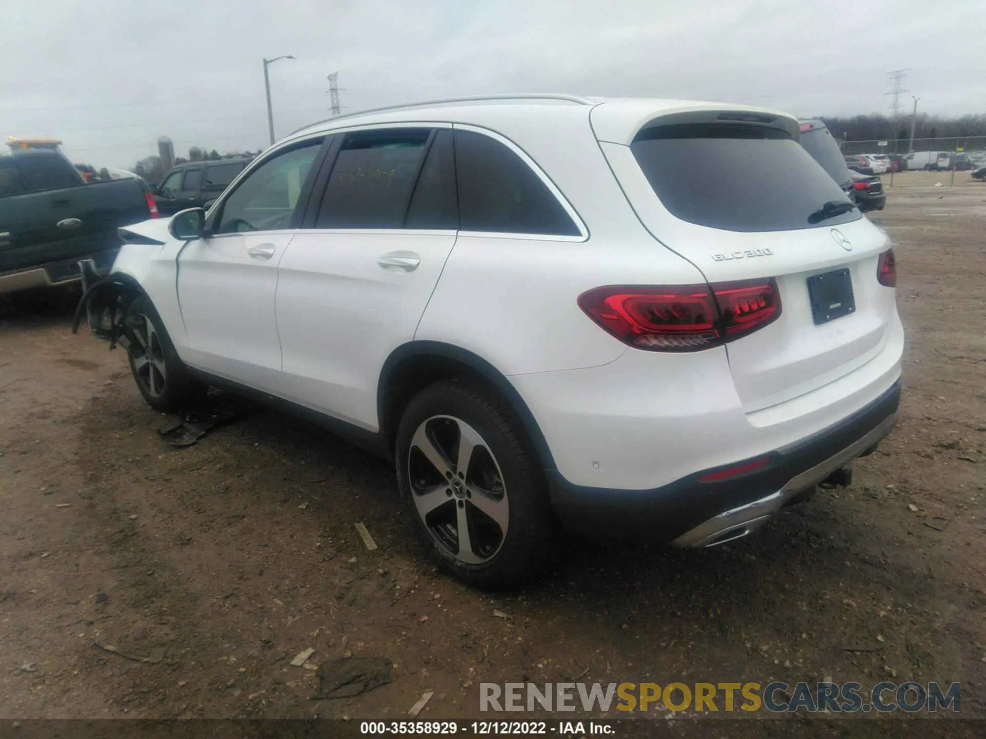 3 Photograph of a damaged car W1N0G8EB1MF895515 MERCEDES-BENZ GLC 2021