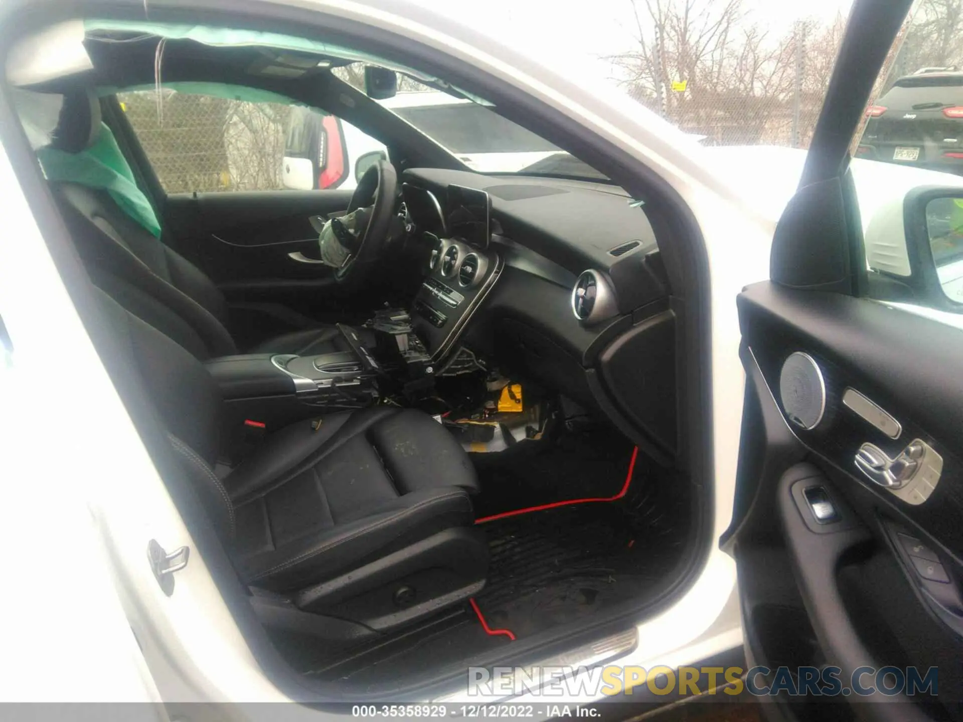 5 Photograph of a damaged car W1N0G8EB1MF895515 MERCEDES-BENZ GLC 2021