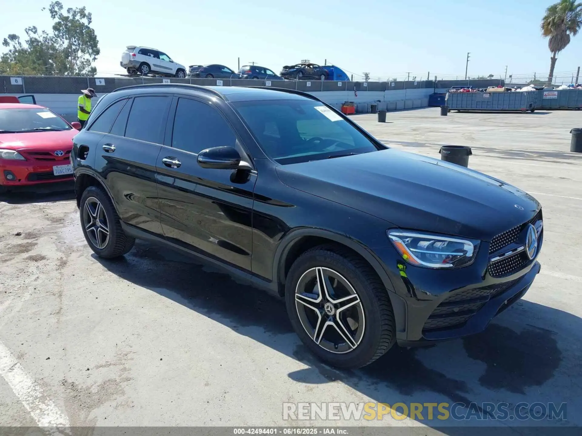 1 Photograph of a damaged car W1N0G8EB1MG007596 MERCEDES-BENZ GLC 2021