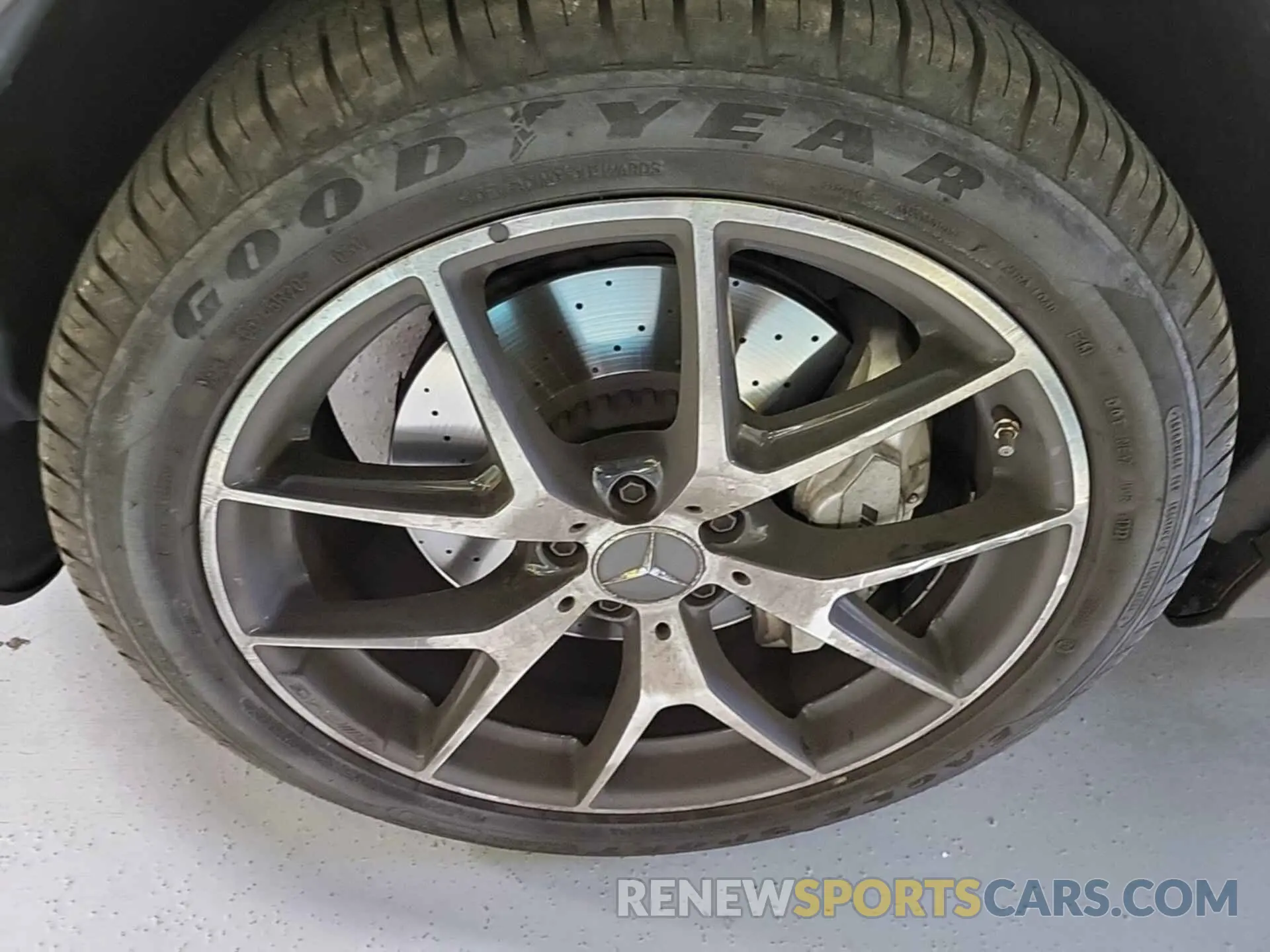 6 Photograph of a damaged car W1N0G6EB7NG076525 MERCEDES-BENZ GLC 2022
