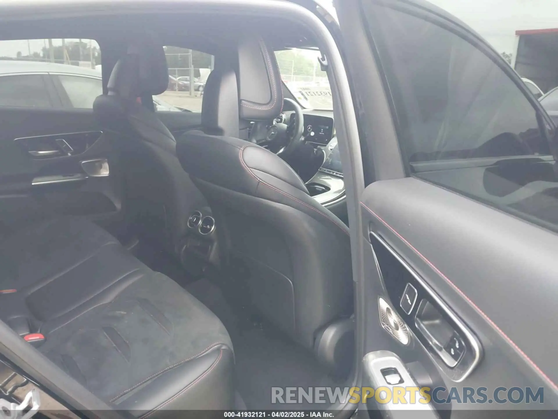 8 Фотография поврежденного автомобиля W1NKJ8HB1RF225993 MERCEDES-BENZ GLC 2024