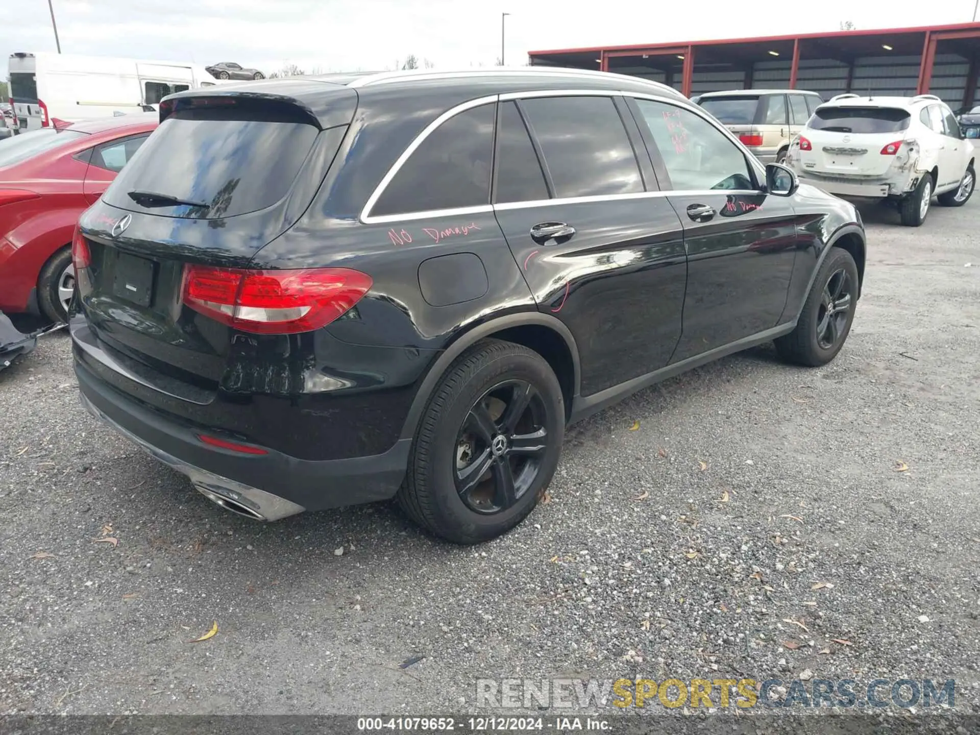 4 Photograph of a damaged car WDC0G4JB0KV144845 MERCEDES-BENZ GLC 300 2019