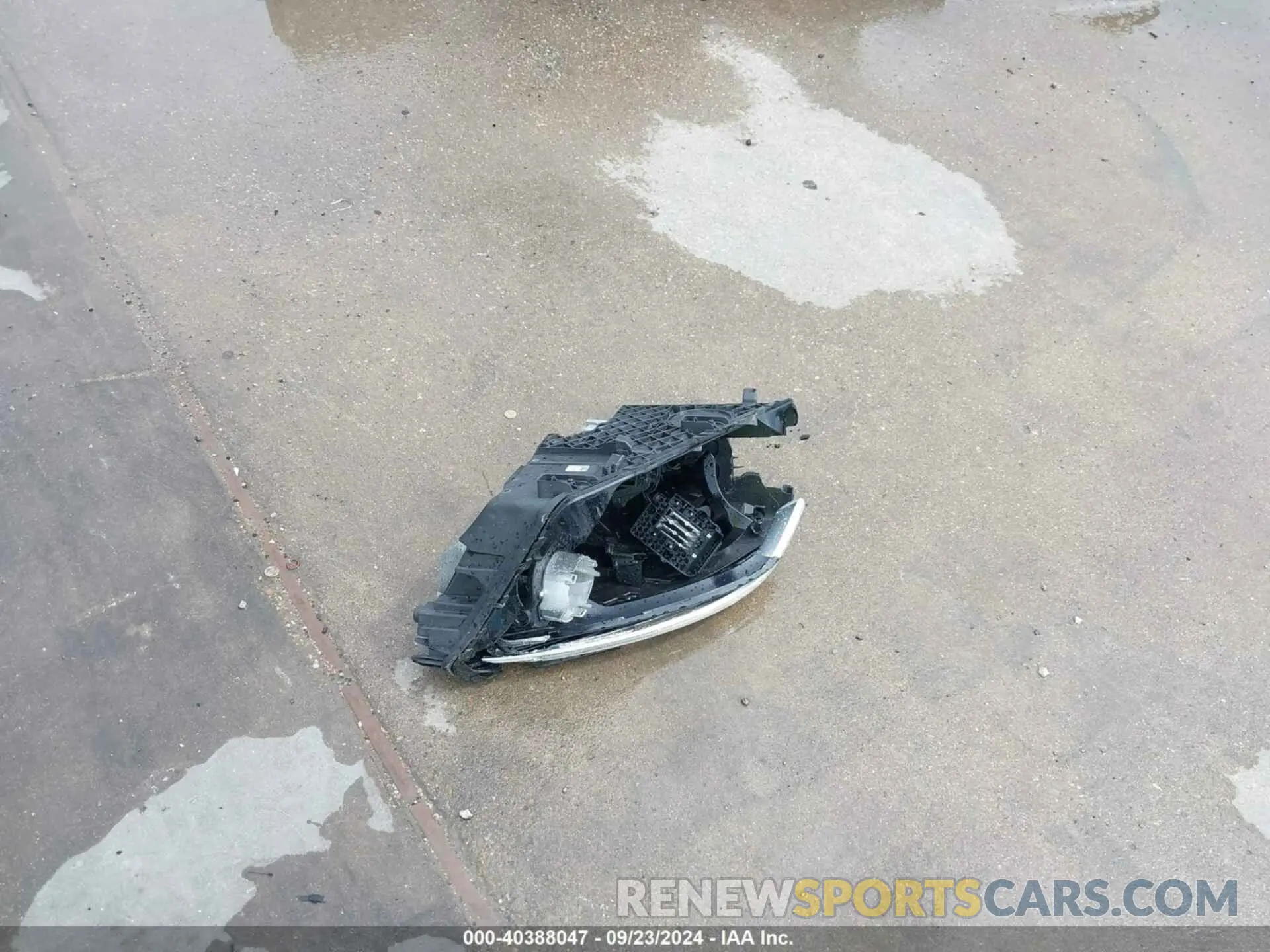 12 Photograph of a damaged car WDC0G4JB1KF553057 MERCEDES-BENZ GLC 300 2019