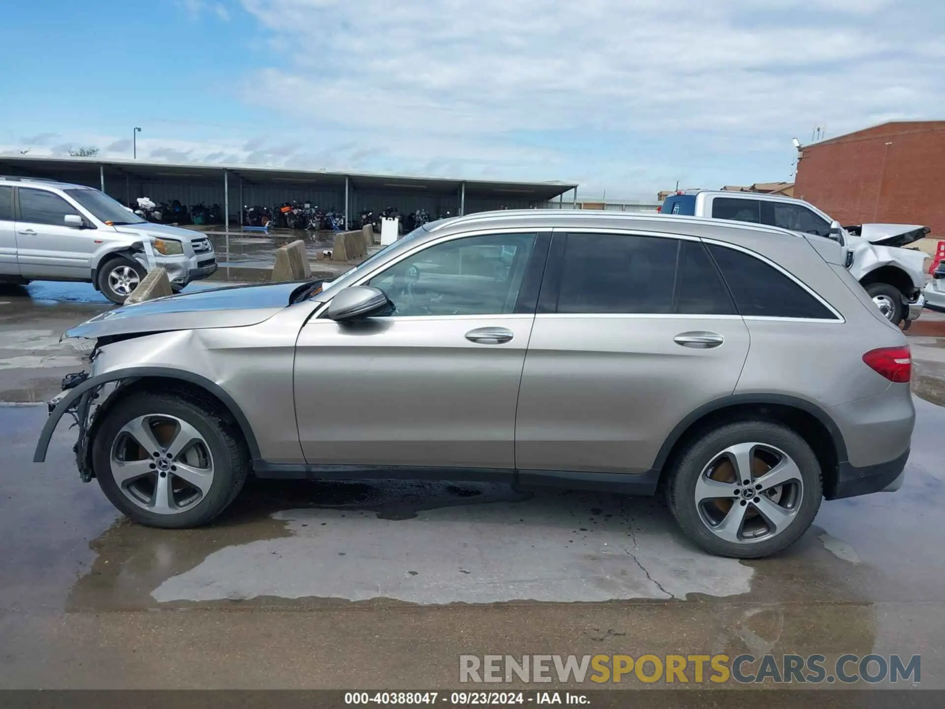 15 Photograph of a damaged car WDC0G4JB1KF553057 MERCEDES-BENZ GLC 300 2019