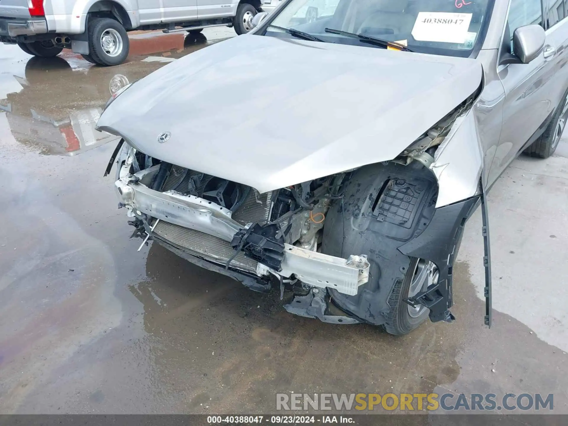 6 Photograph of a damaged car WDC0G4JB1KF553057 MERCEDES-BENZ GLC 300 2019