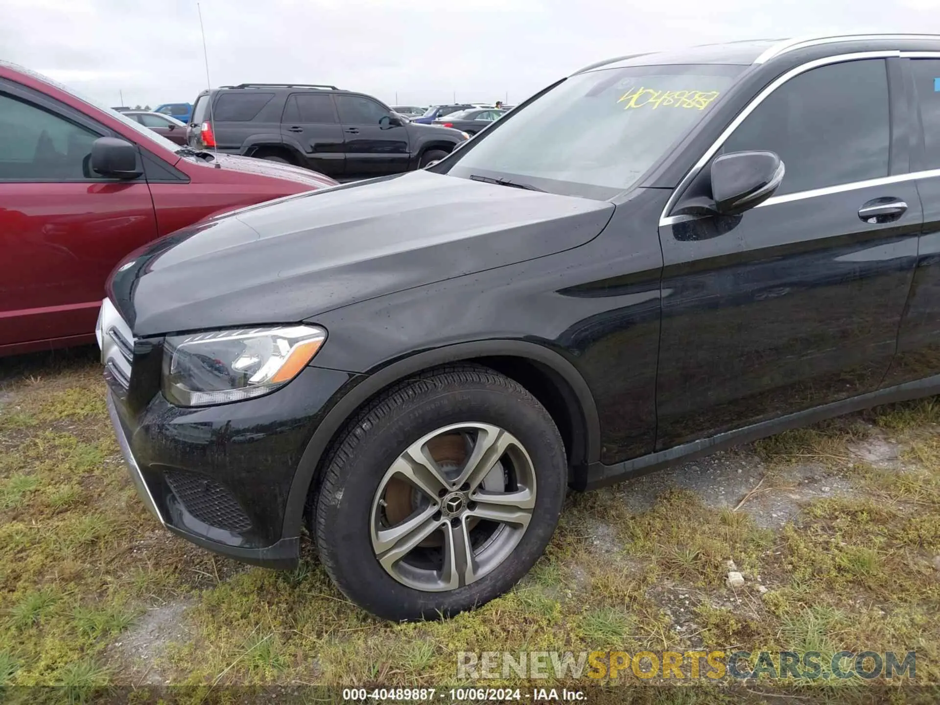 12 Photograph of a damaged car WDC0G4JB1KV127648 MERCEDES-BENZ GLC 300 2019