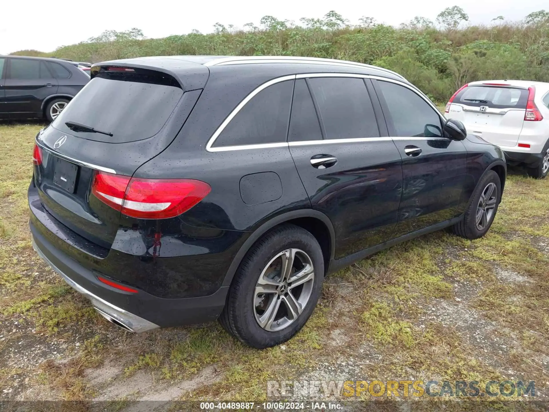4 Photograph of a damaged car WDC0G4JB1KV127648 MERCEDES-BENZ GLC 300 2019