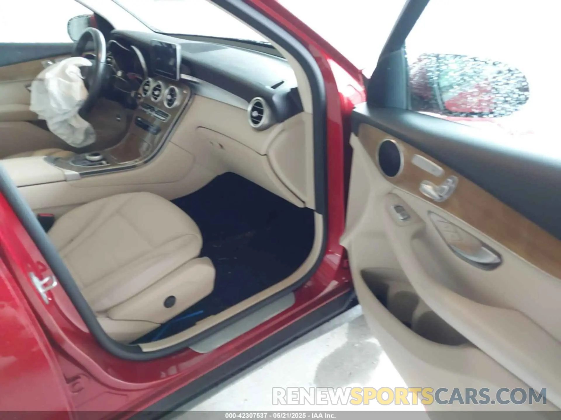 5 Фотография поврежденного автомобиля WDC0G4JB1KV139959 MERCEDES-BENZ GLC 300 2019
