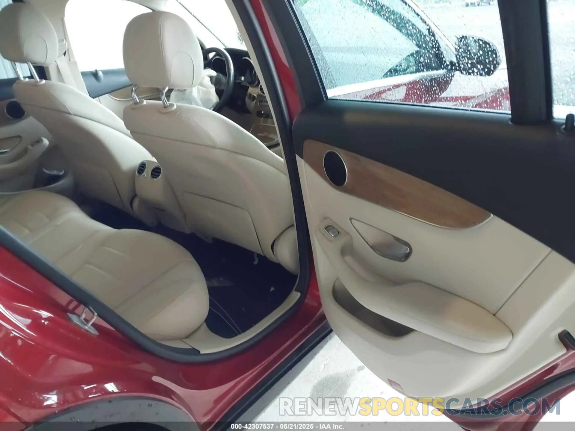 8 Фотография поврежденного автомобиля WDC0G4JB1KV139959 MERCEDES-BENZ GLC 300 2019