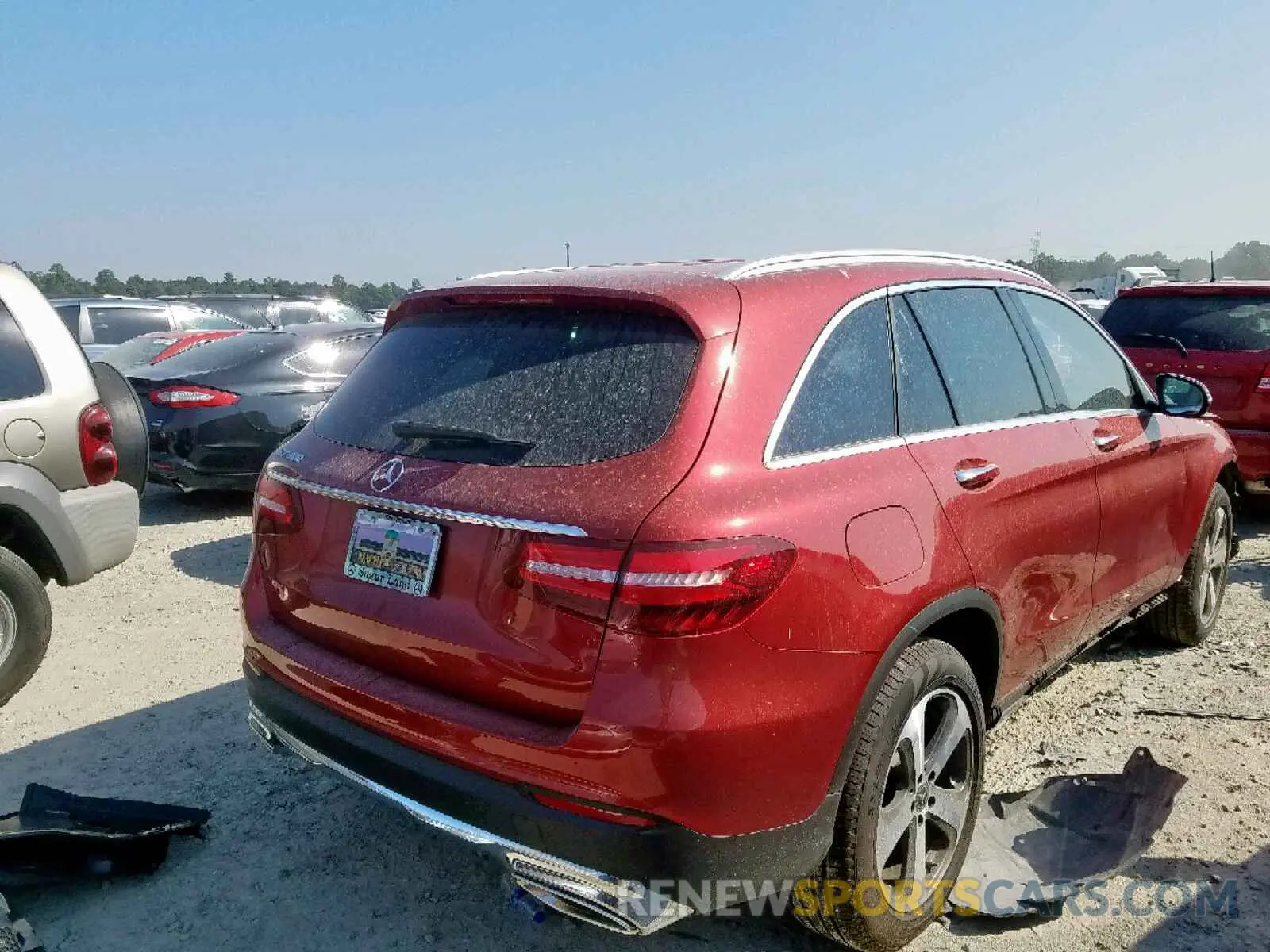 4 Photograph of a damaged car WDC0G4JB3KF592071 MERCEDES-BENZ GLC 300 2019