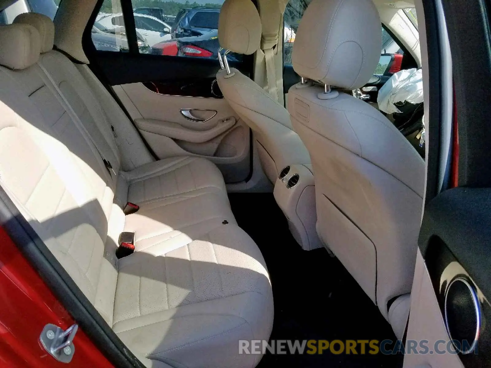 6 Photograph of a damaged car WDC0G4JB3KF592071 MERCEDES-BENZ GLC 300 2019