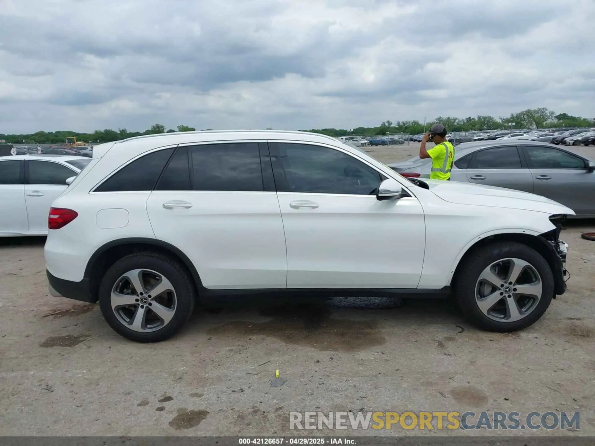 13 Photograph of a damaged car WDC0G4JB4KF590524 MERCEDES-BENZ GLC 300 2019