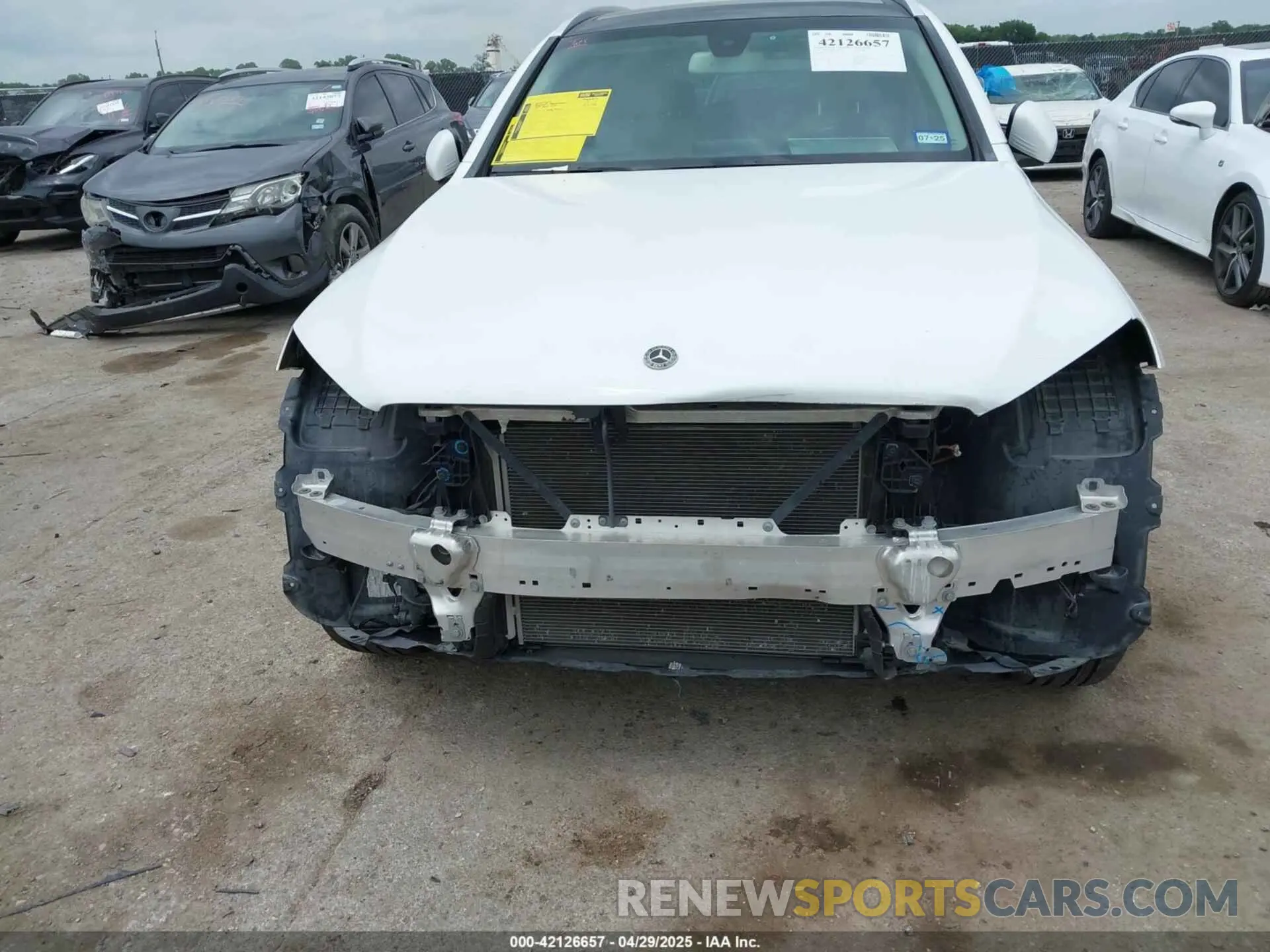 6 Photograph of a damaged car WDC0G4JB4KF590524 MERCEDES-BENZ GLC 300 2019