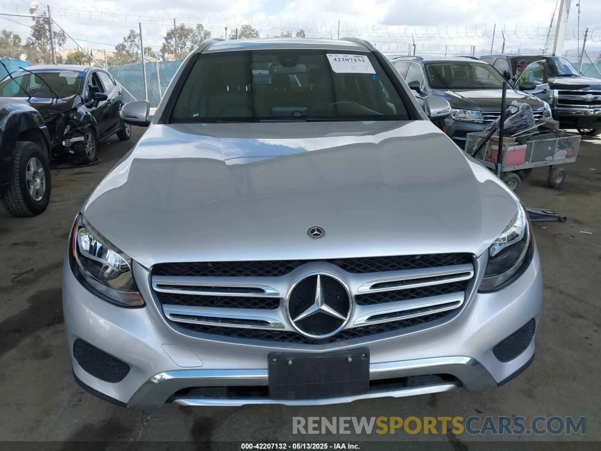 12 Photograph of a damaged car WDC0G4JB4KV129605 MERCEDES-BENZ GLC 300 2019