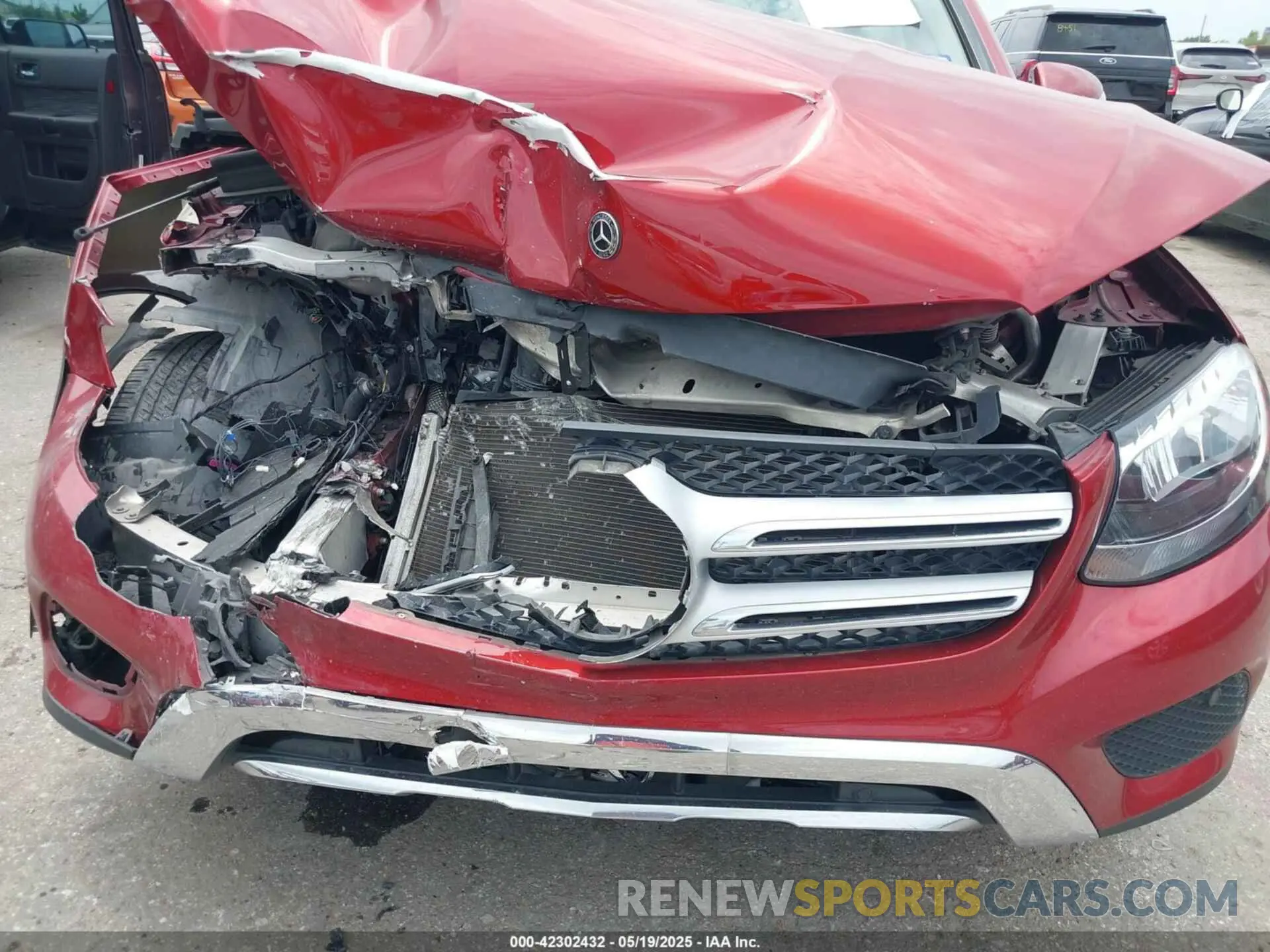 6 Photograph of a damaged car WDC0G4JB5KV120914 MERCEDES-BENZ GLC 300 2019