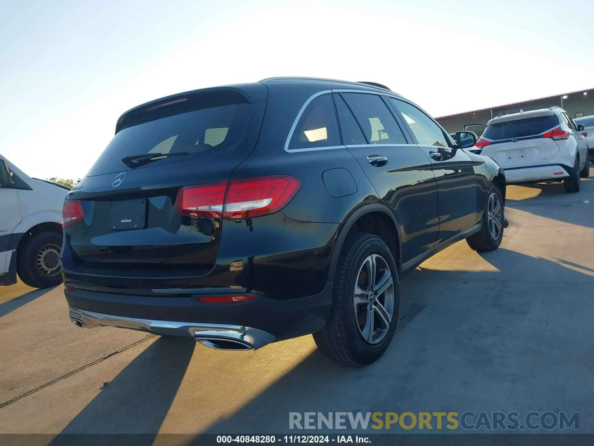 4 Photograph of a damaged car WDC0G4JB5KV141620 MERCEDES-BENZ GLC 300 2019