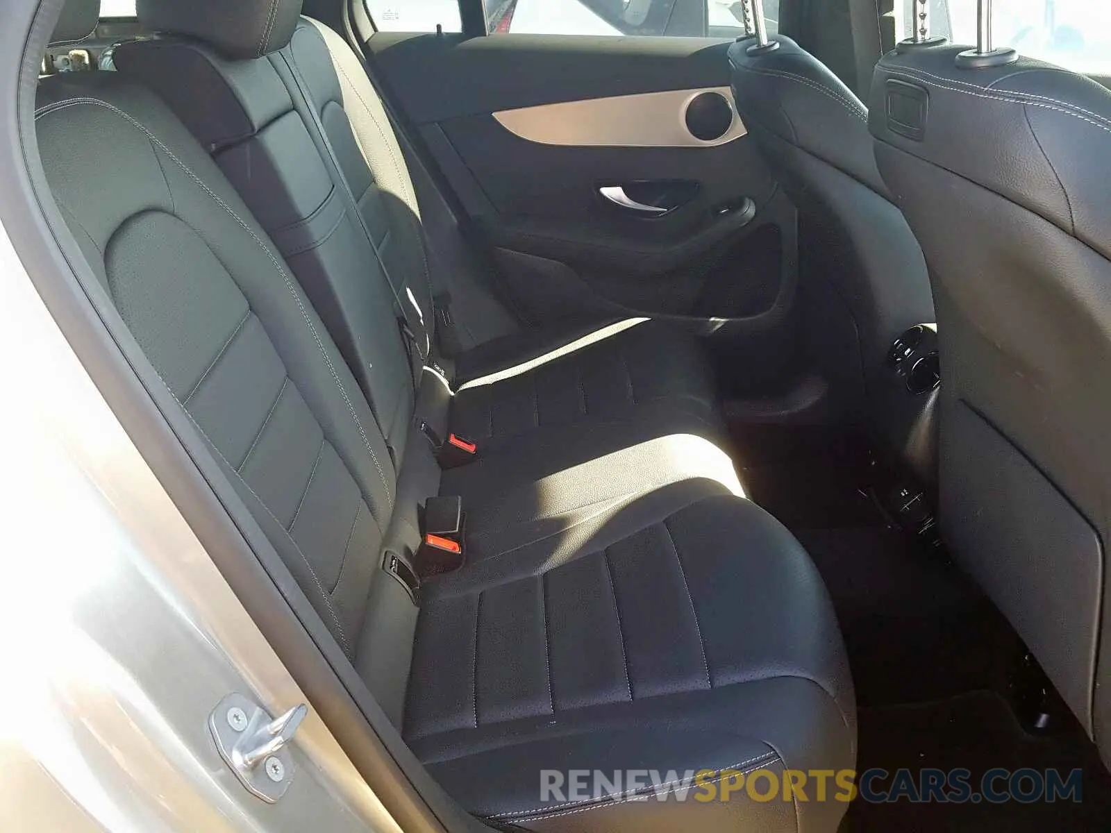 6 Photograph of a damaged car WDC0G4JB5KV167666 MERCEDES-BENZ GLC 300 2019