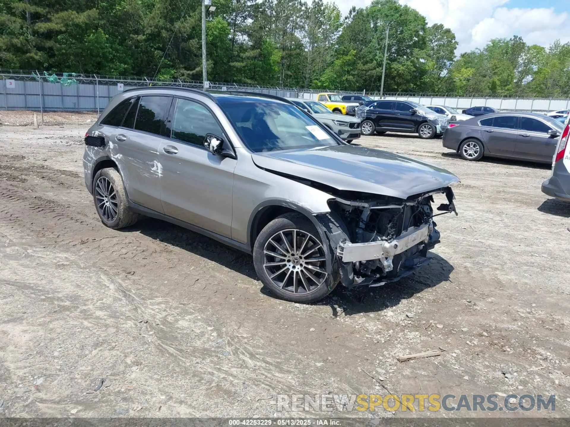 1 Photograph of a damaged car WDC0G4JB7KV184212 MERCEDES-BENZ GLC 300 2019