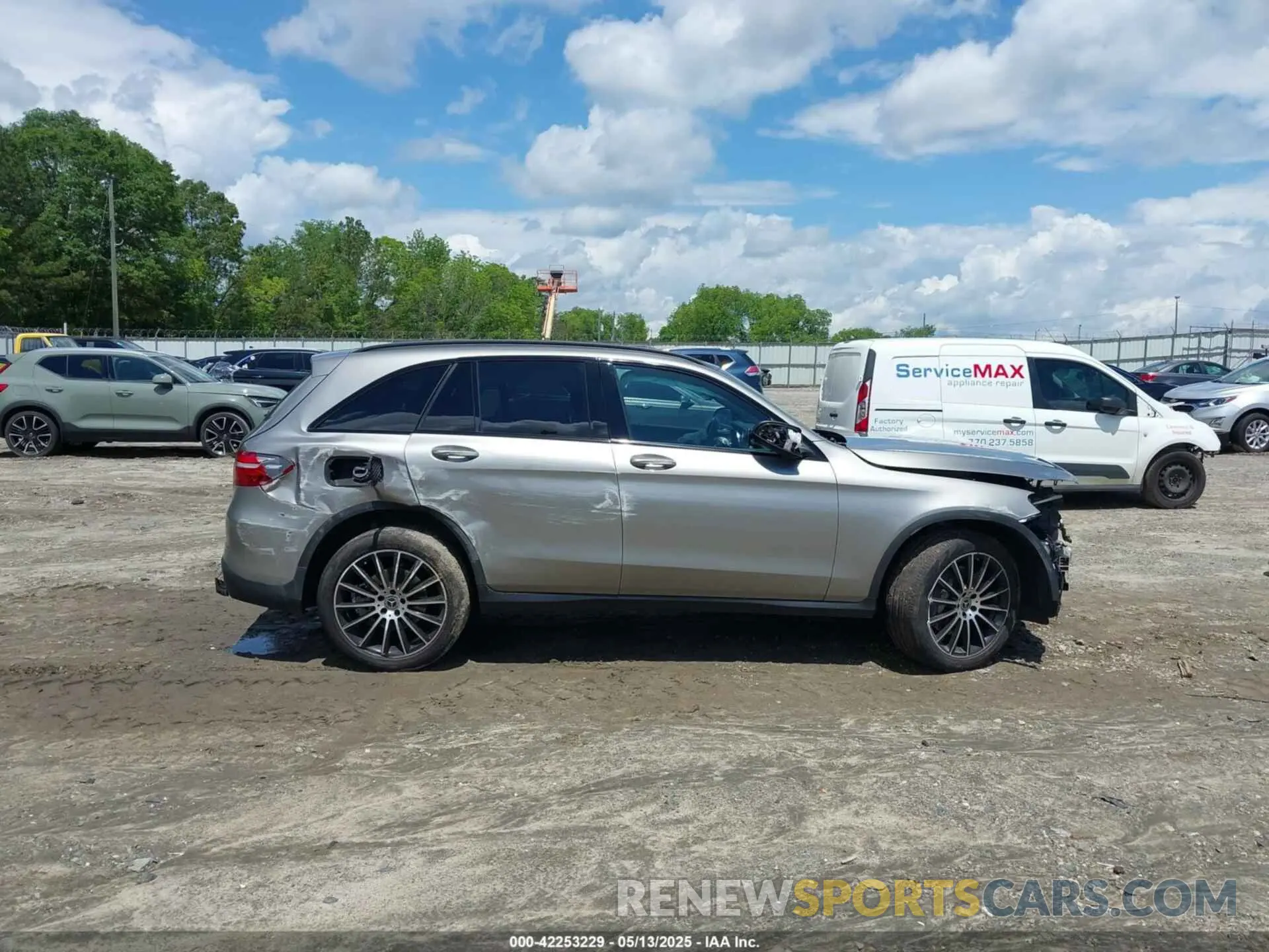 13 Photograph of a damaged car WDC0G4JB7KV184212 MERCEDES-BENZ GLC 300 2019