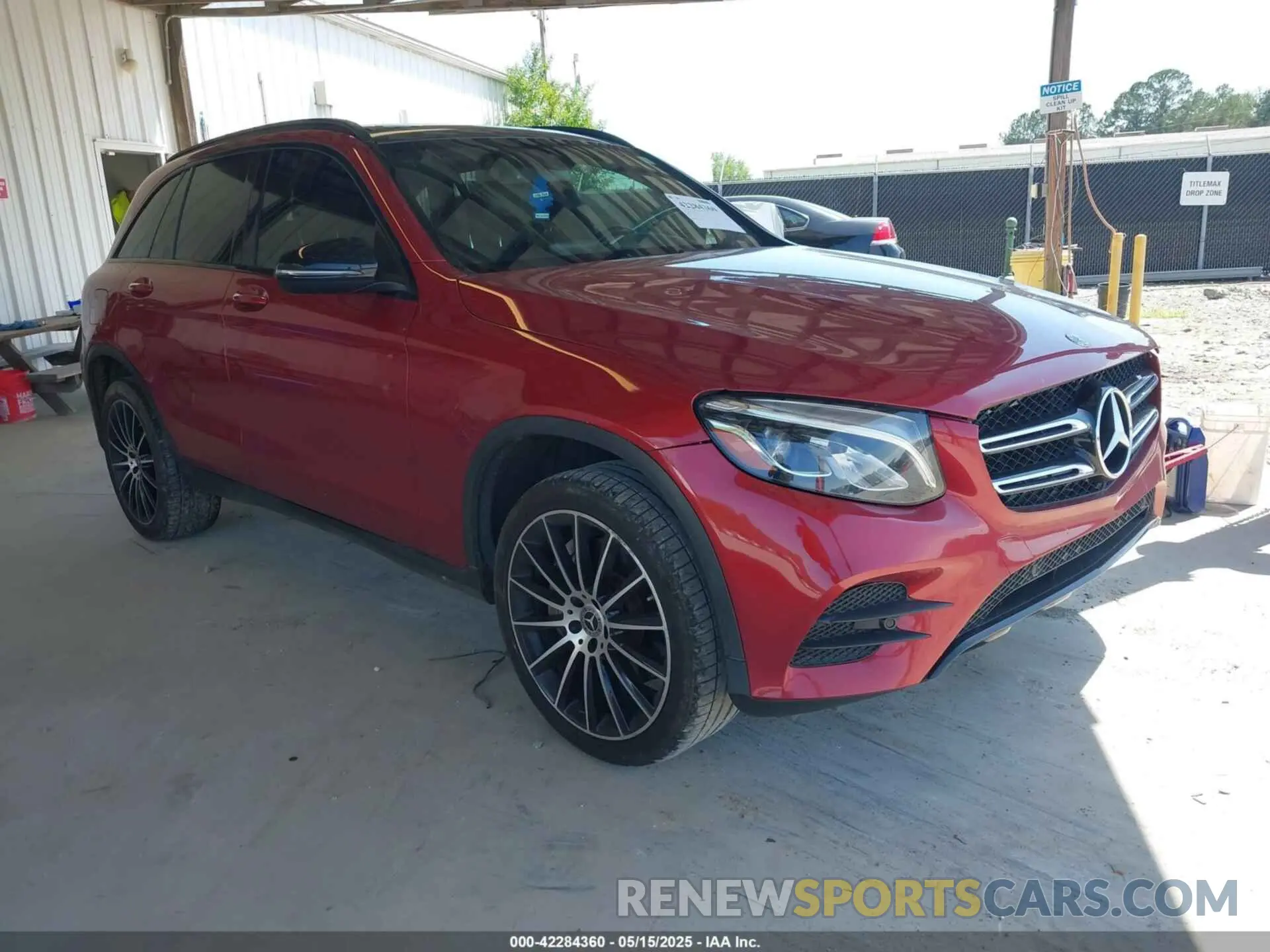 1 Фотография поврежденного автомобиля WDC0G4JB8KF563939 MERCEDES-BENZ GLC 300 2019