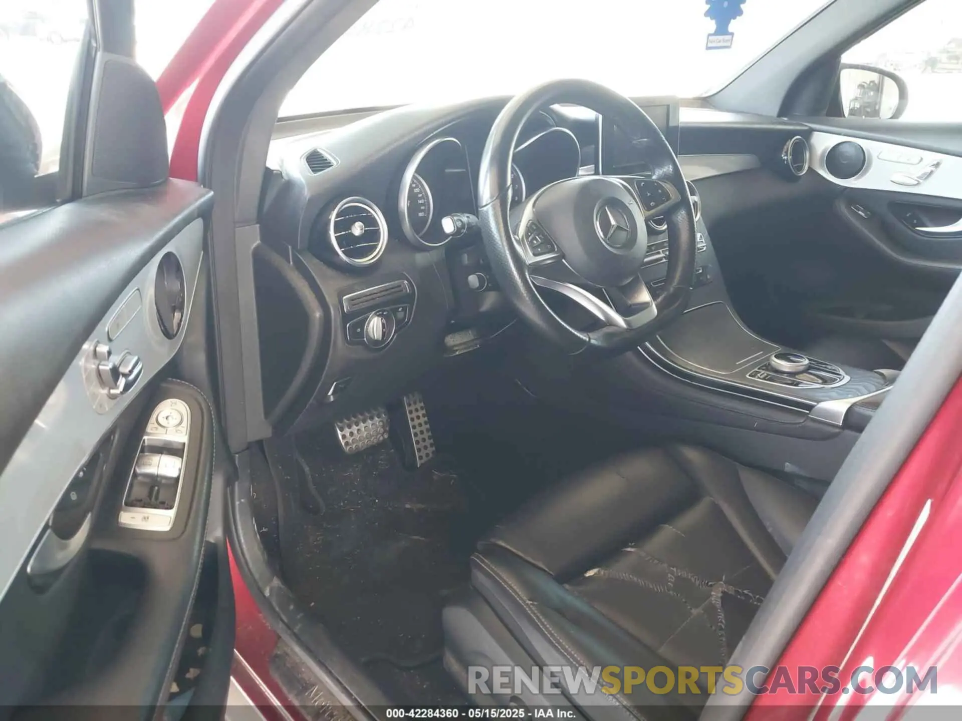 5 Фотография поврежденного автомобиля WDC0G4JB8KF563939 MERCEDES-BENZ GLC 300 2019