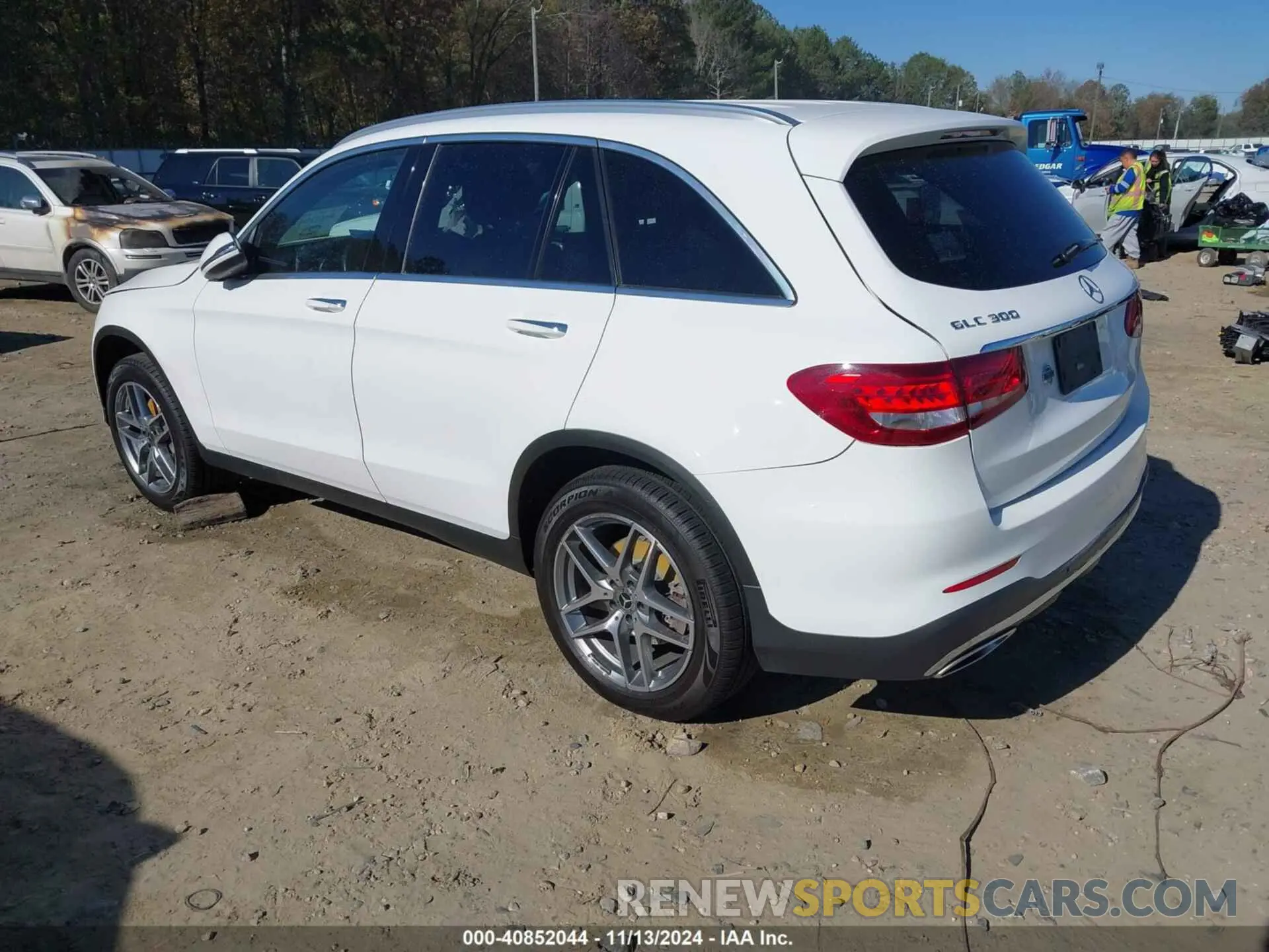 3 Photograph of a damaged car WDC0G4JB8KV147086 MERCEDES-BENZ GLC 300 2019