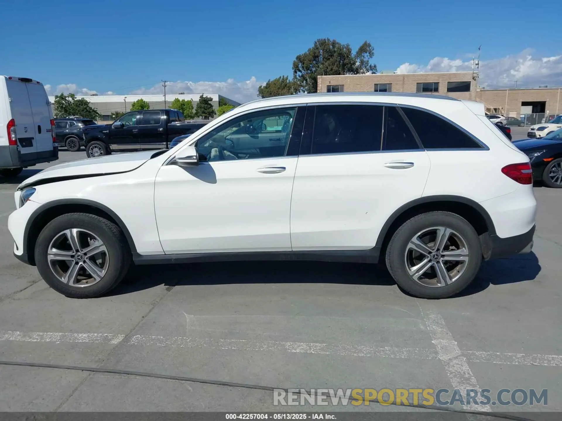 14 Photograph of a damaged car WDC0G4JB9K1000816 MERCEDES-BENZ GLC 300 2019