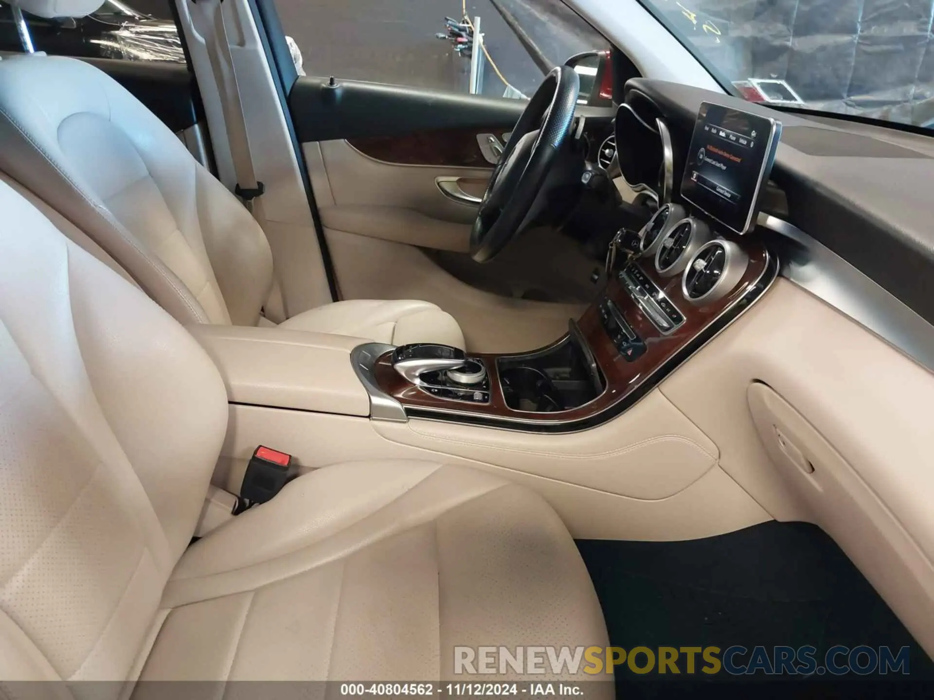5 Photograph of a damaged car WDC0G4KB0KV142866 MERCEDES-BENZ GLC 300 2019