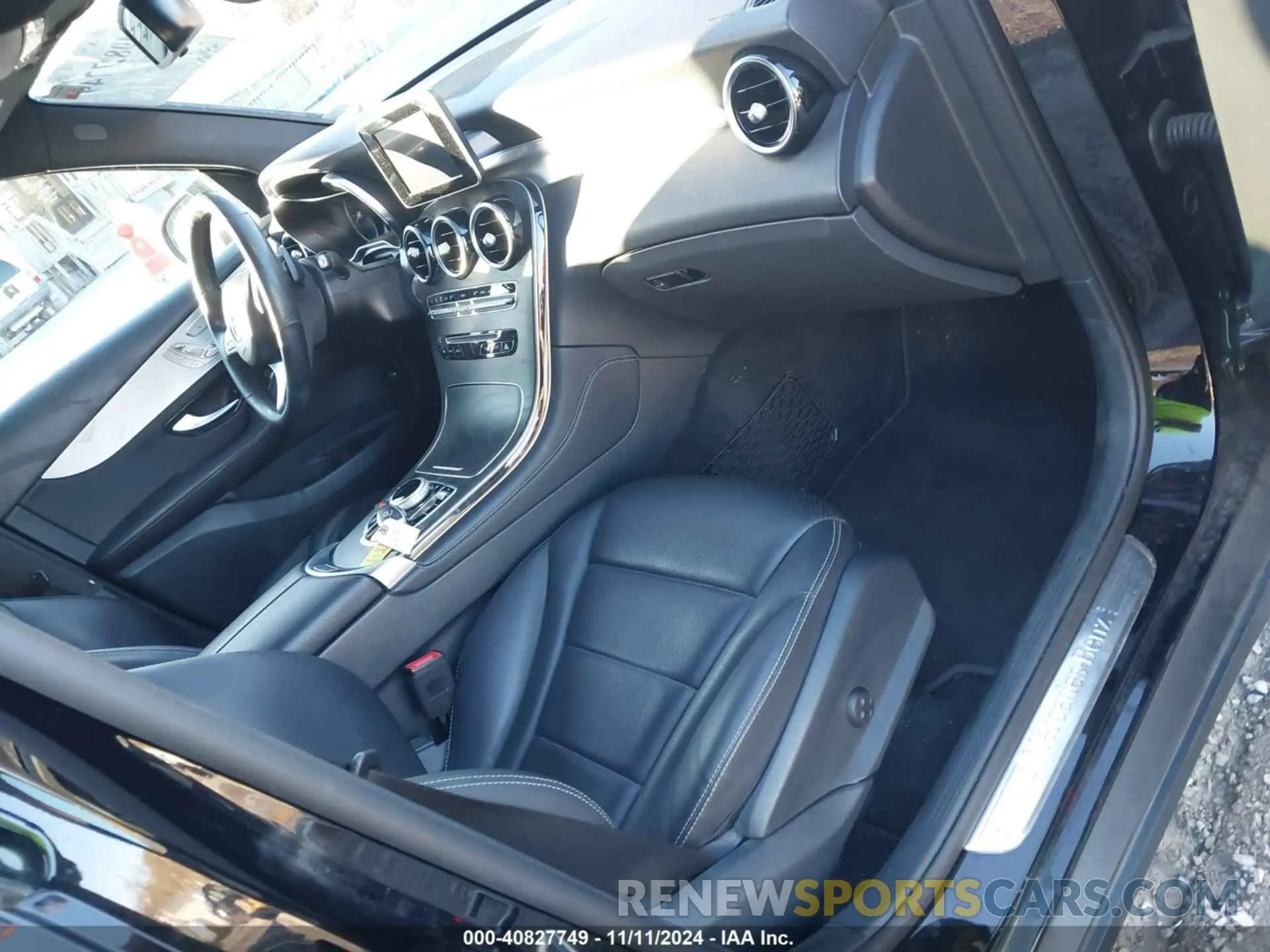 5 Photograph of a damaged car WDC0G4KB1KV191011 MERCEDES-BENZ GLC 300 2019