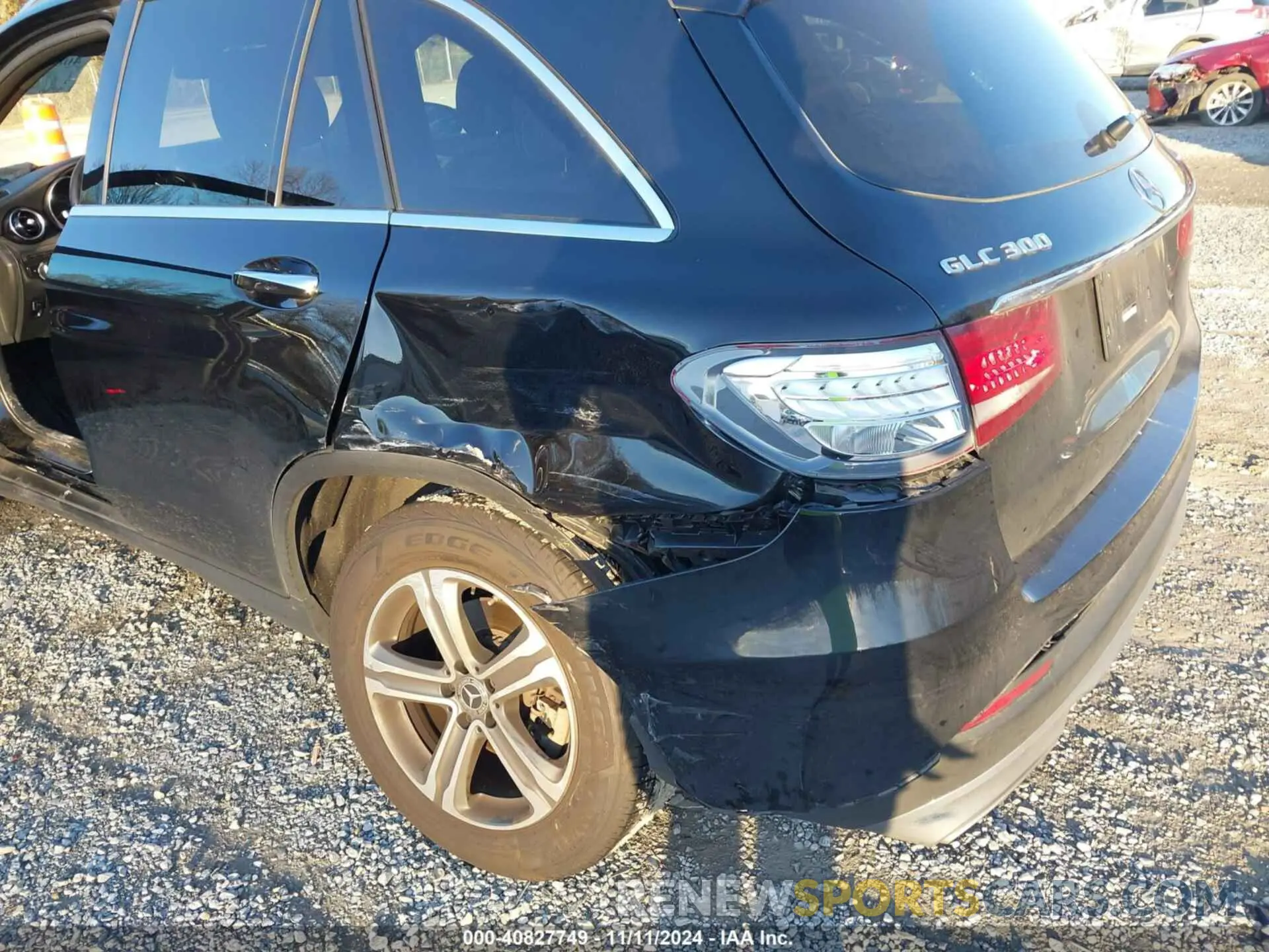 6 Photograph of a damaged car WDC0G4KB1KV191011 MERCEDES-BENZ GLC 300 2019