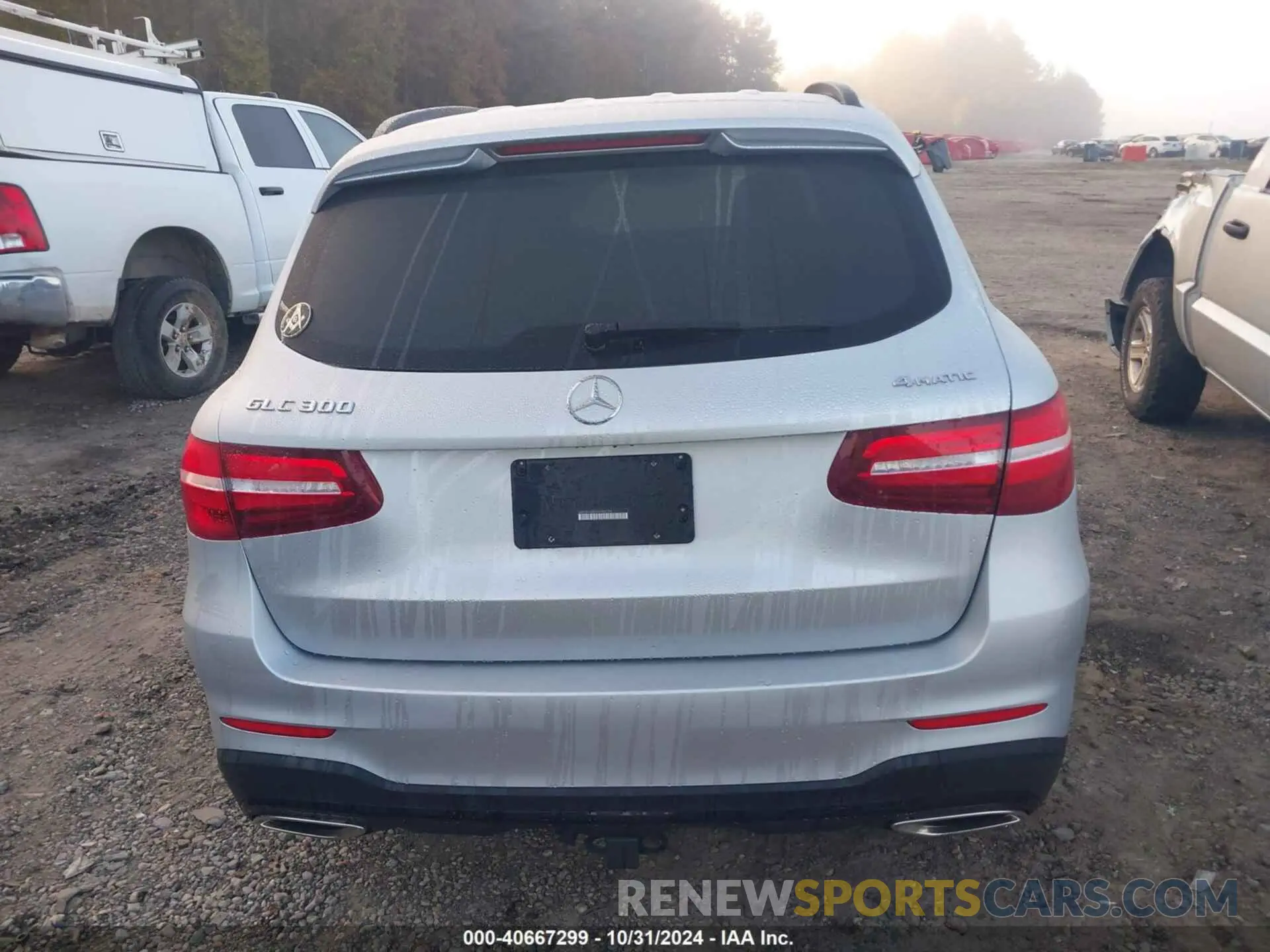 16 Photograph of a damaged car WDC0G4KB1KV193129 MERCEDES-BENZ GLC 300 2019