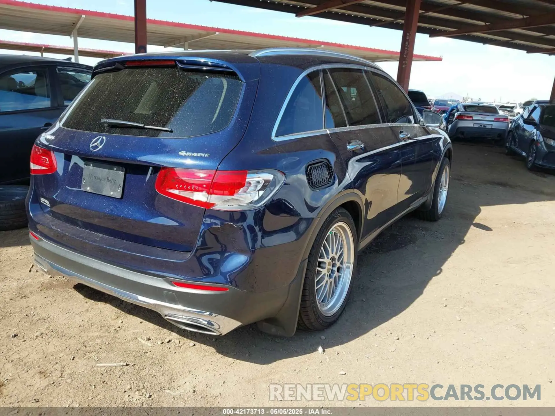 4 Photograph of a damaged car WDC0G4KB1KV195835 MERCEDES-BENZ GLC 300 2019