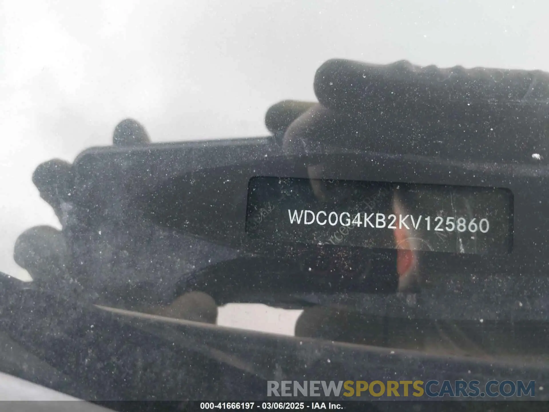 17 Фотография поврежденного автомобиля WDC0G4KB2KV125860 MERCEDES-BENZ GLC 300 2019