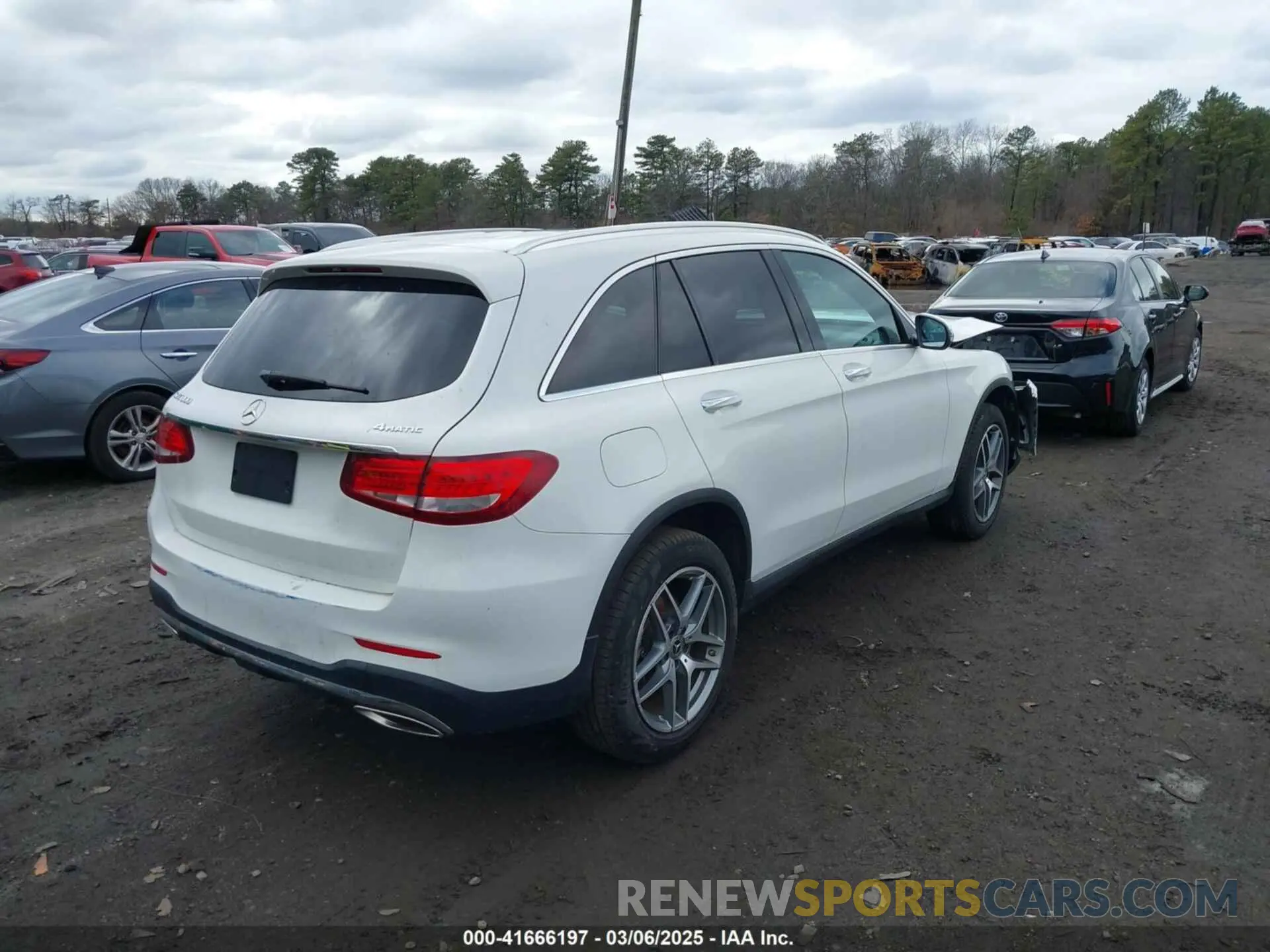4 Фотография поврежденного автомобиля WDC0G4KB2KV125860 MERCEDES-BENZ GLC 300 2019