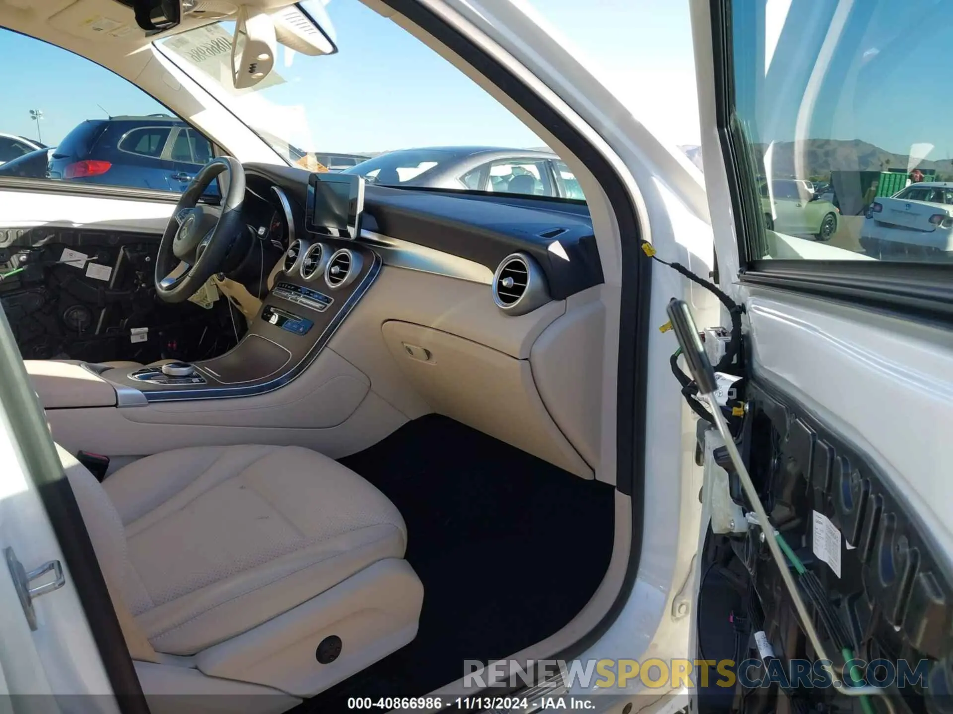 5 Фотография поврежденного автомобиля WDC0G4KB4KV167768 MERCEDES-BENZ GLC 300 2019